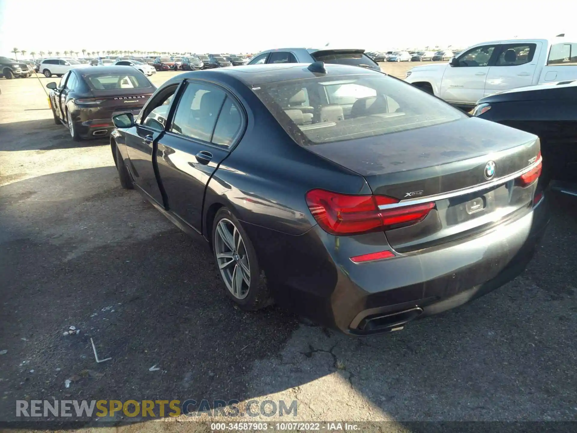 3 Photograph of a damaged car WBA7F2C58KB240756 BMW 7 SERIES 2019