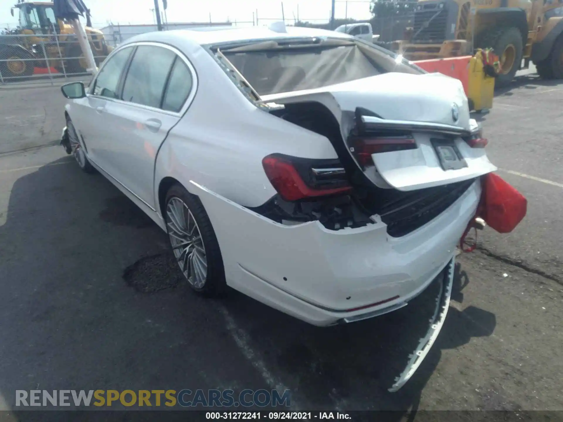 3 Photograph of a damaged car WBA7T2C00LGL17198 BMW 7 SERIES 2020