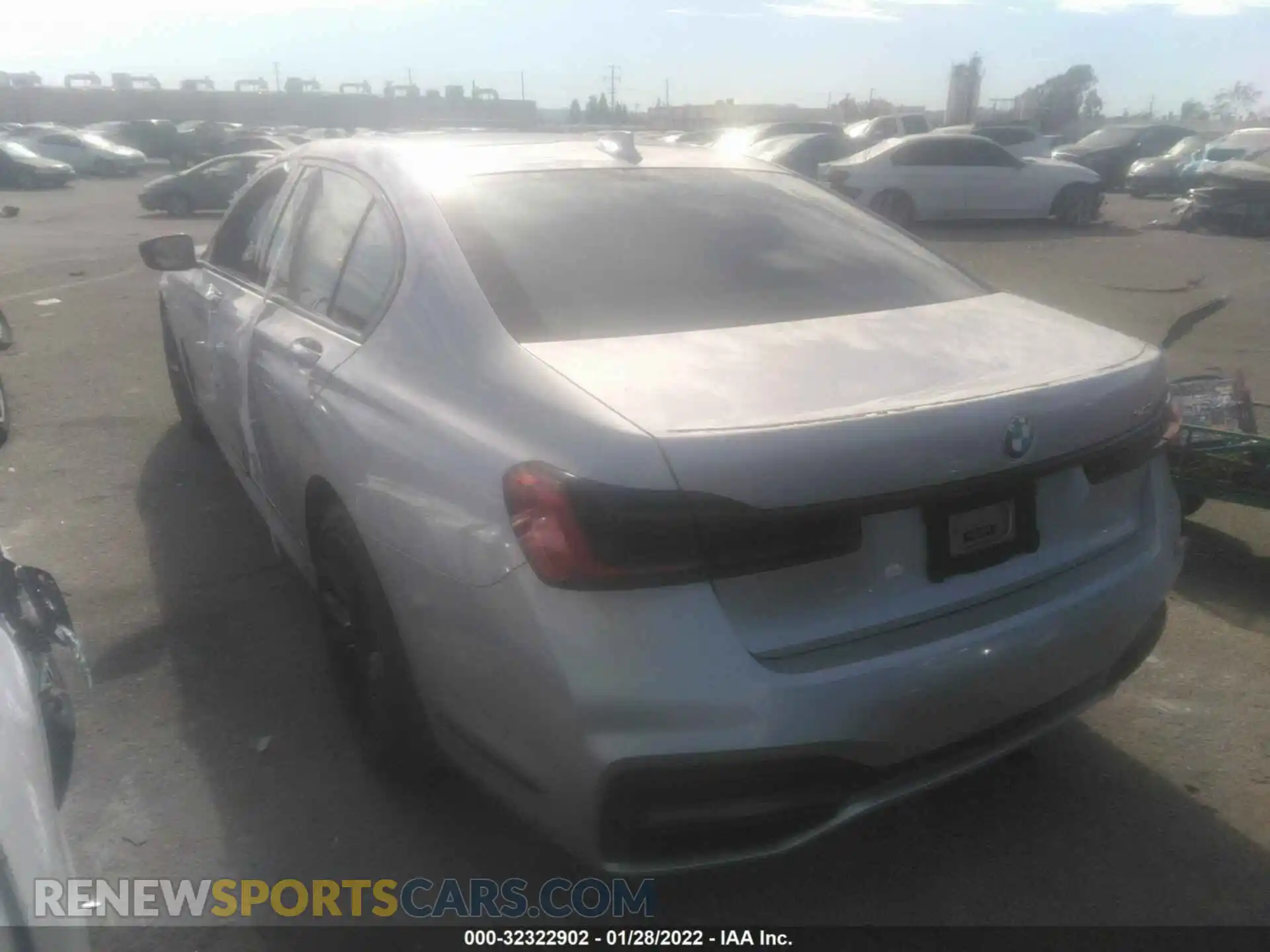 3 Photograph of a damaged car WBA7T2C0XLCD72493 BMW 7 SERIES 2020