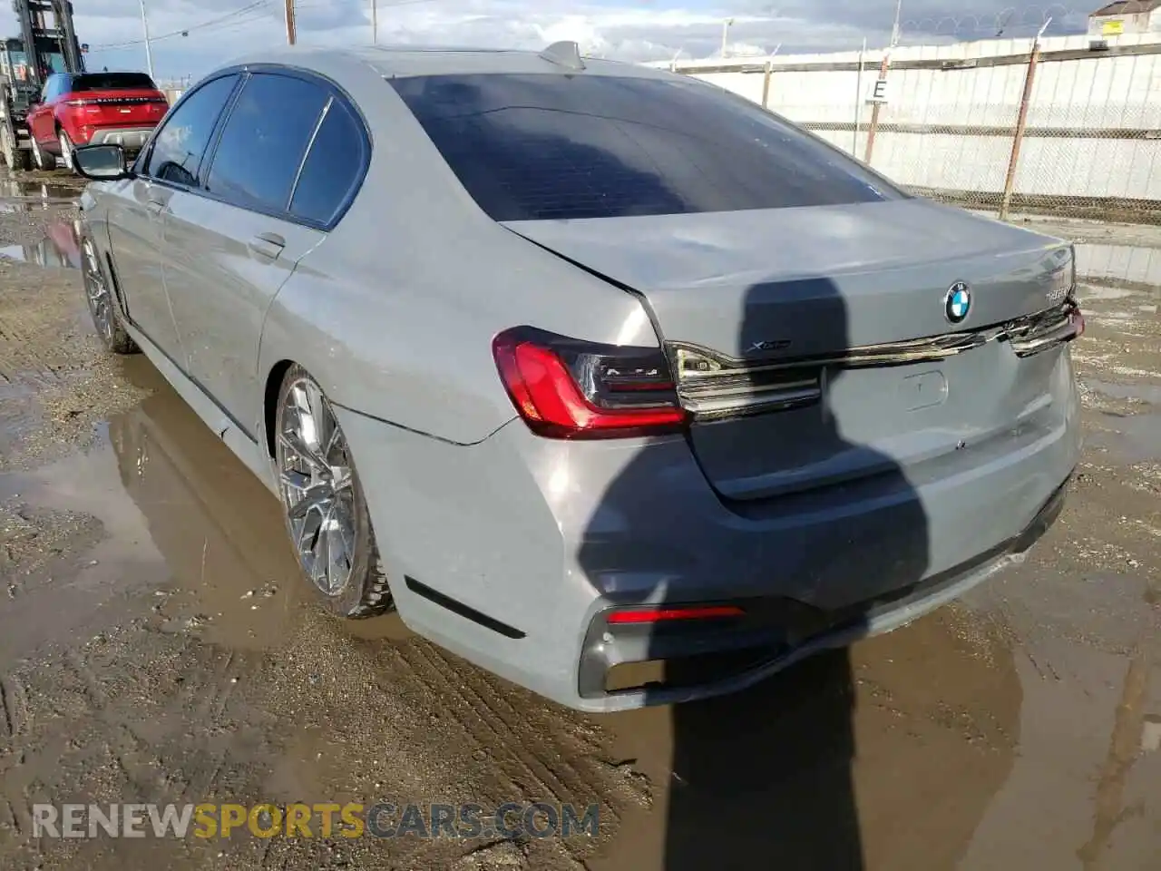 3 Photograph of a damaged car WBA7U2C04LCD34674 BMW 7 SERIES 2020
