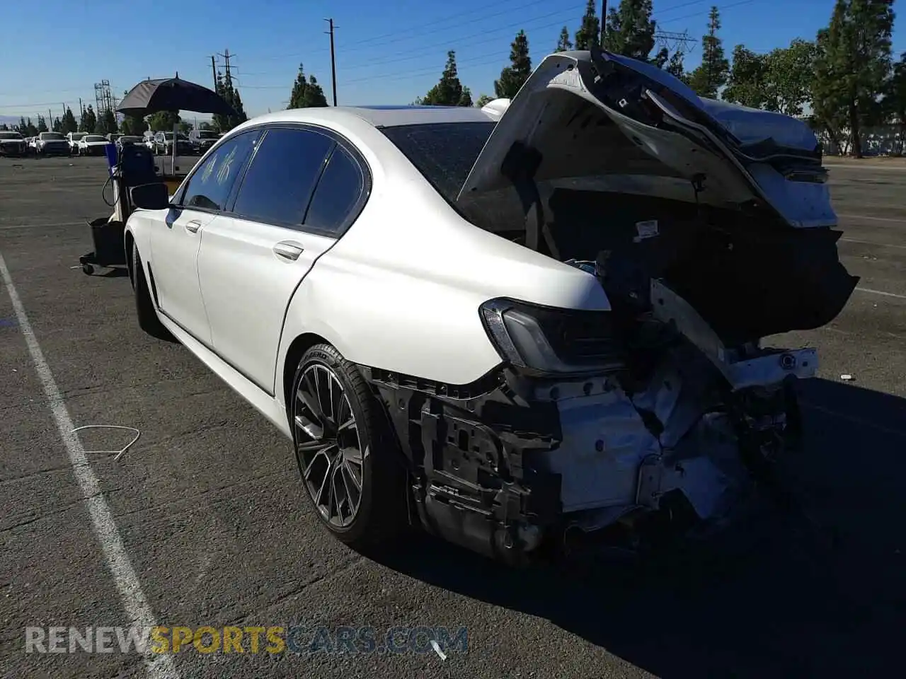3 Photograph of a damaged car WBA7T2C00MCF18613 BMW 7 SERIES 2021
