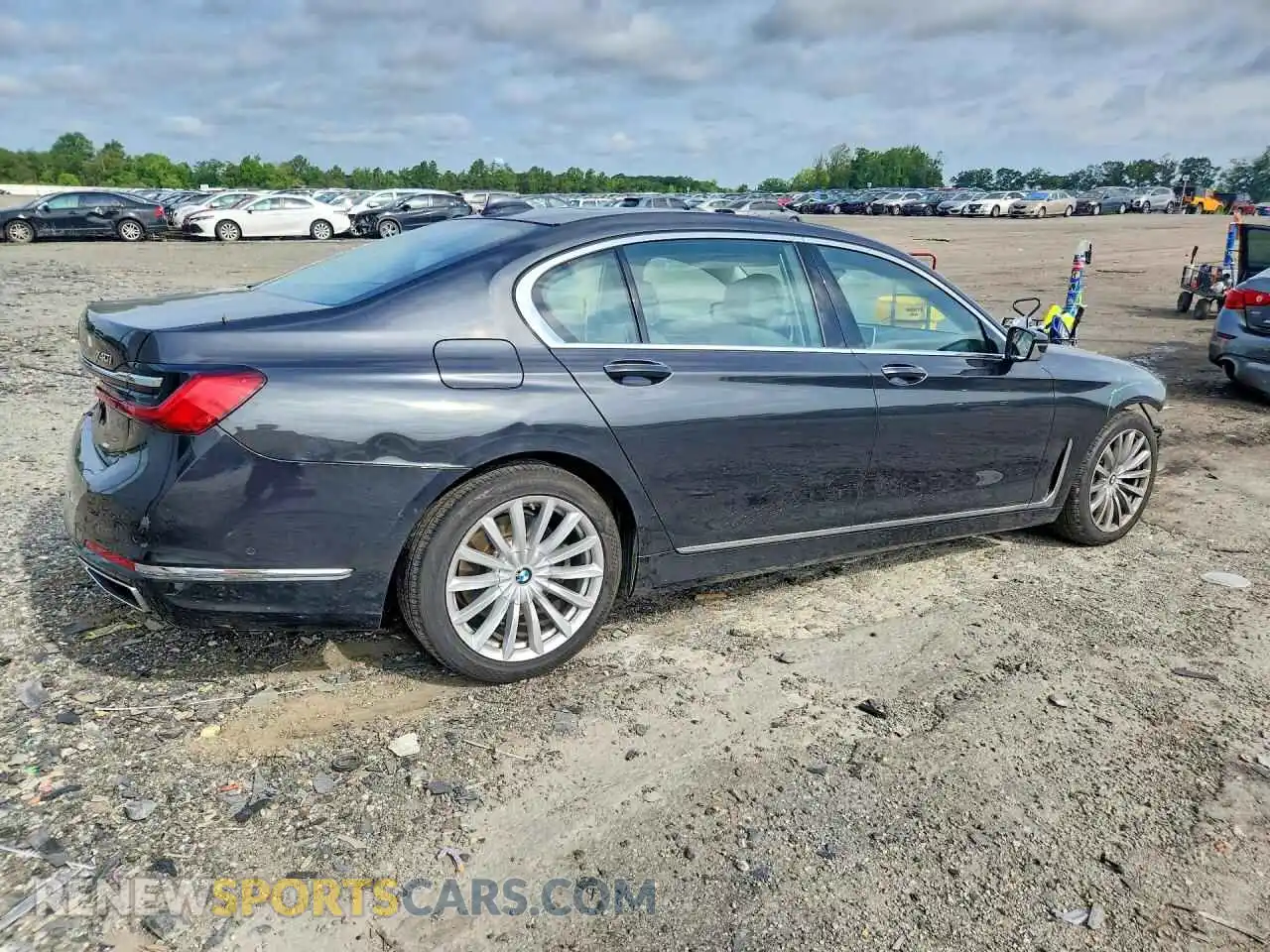 3 Photograph of a damaged car WBA7T4C07MCF84488 BMW 7 SERIES 2021