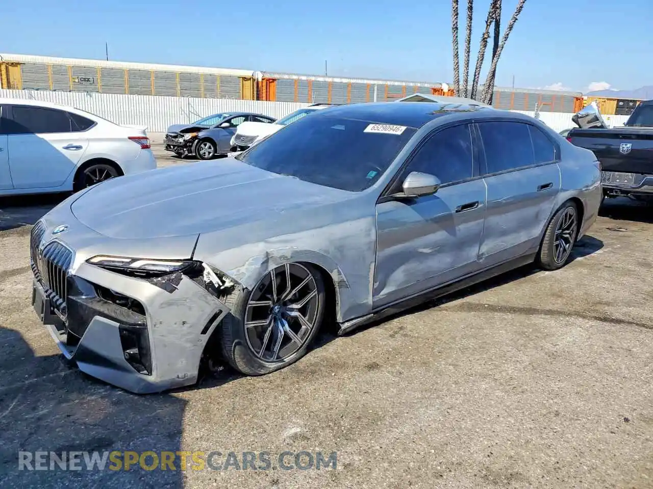 1 Фотография поврежденного автомобиля WBA33EH05RCR51454 BMW 7 SERIES 2024