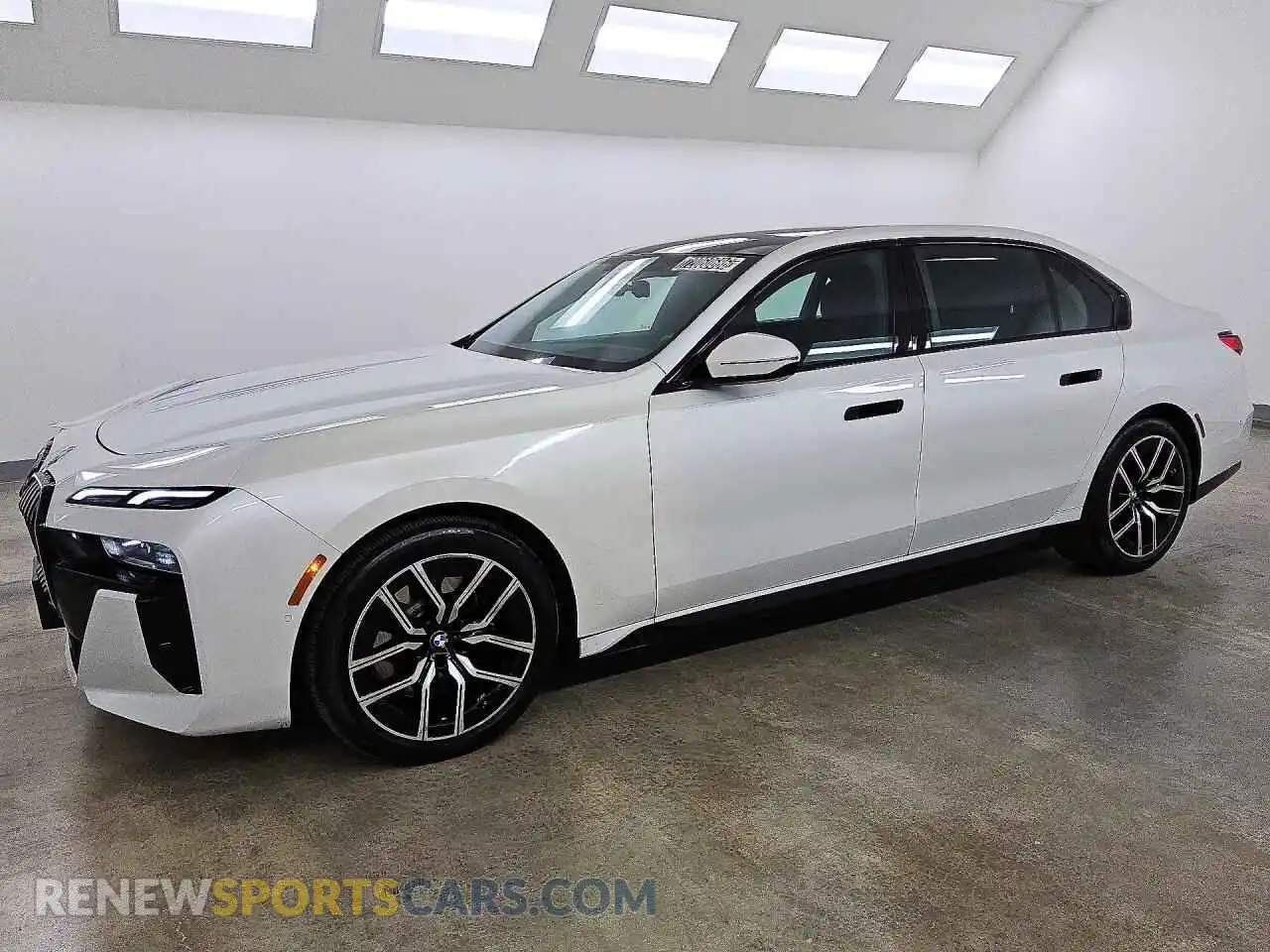 1 Фотография поврежденного автомобиля WBA33EH02SCU94141 BMW 7 SERIES 2025