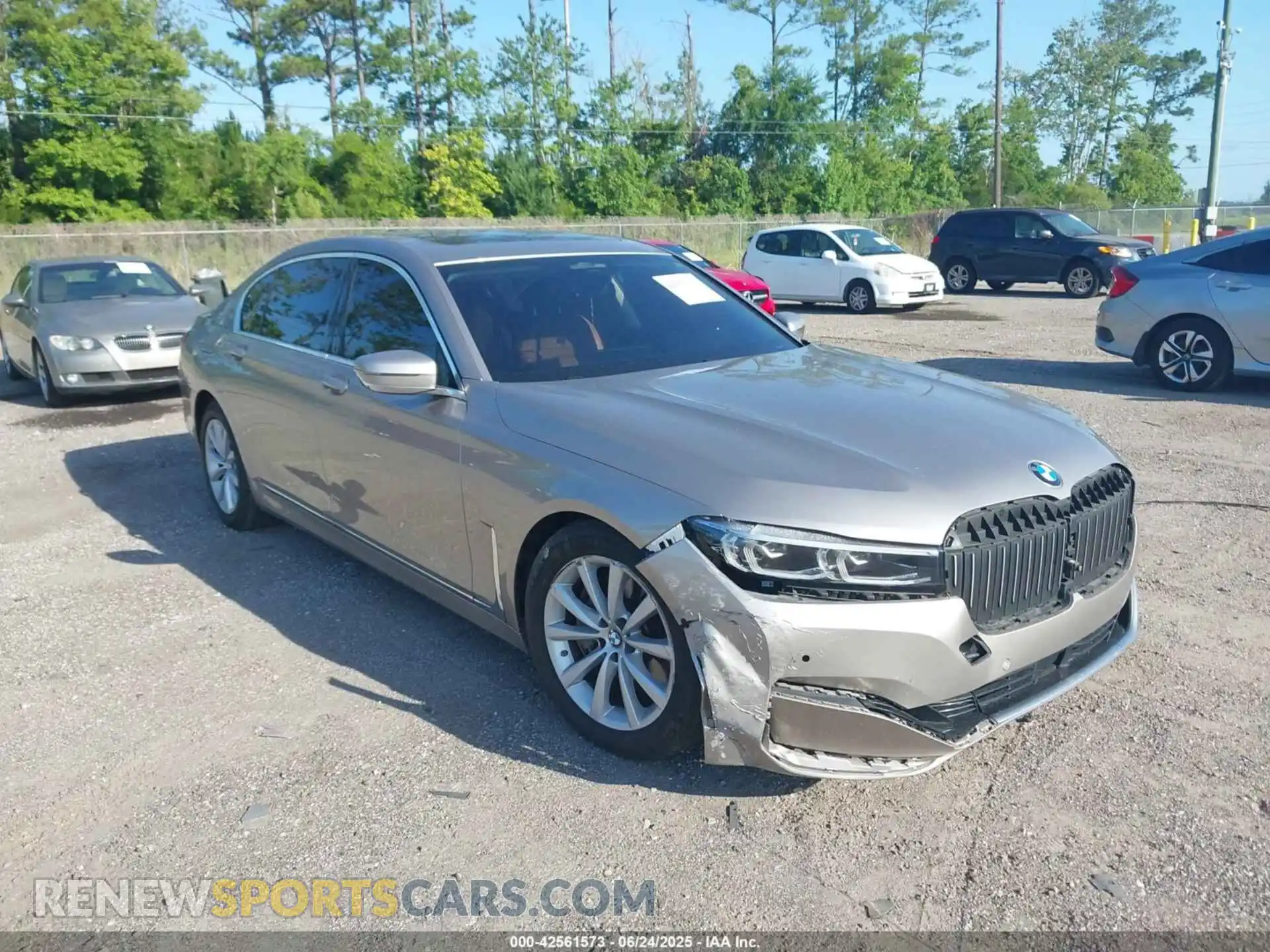 1 Photograph of a damaged car WBA7T2C05NCH19232 BMW 740 2022