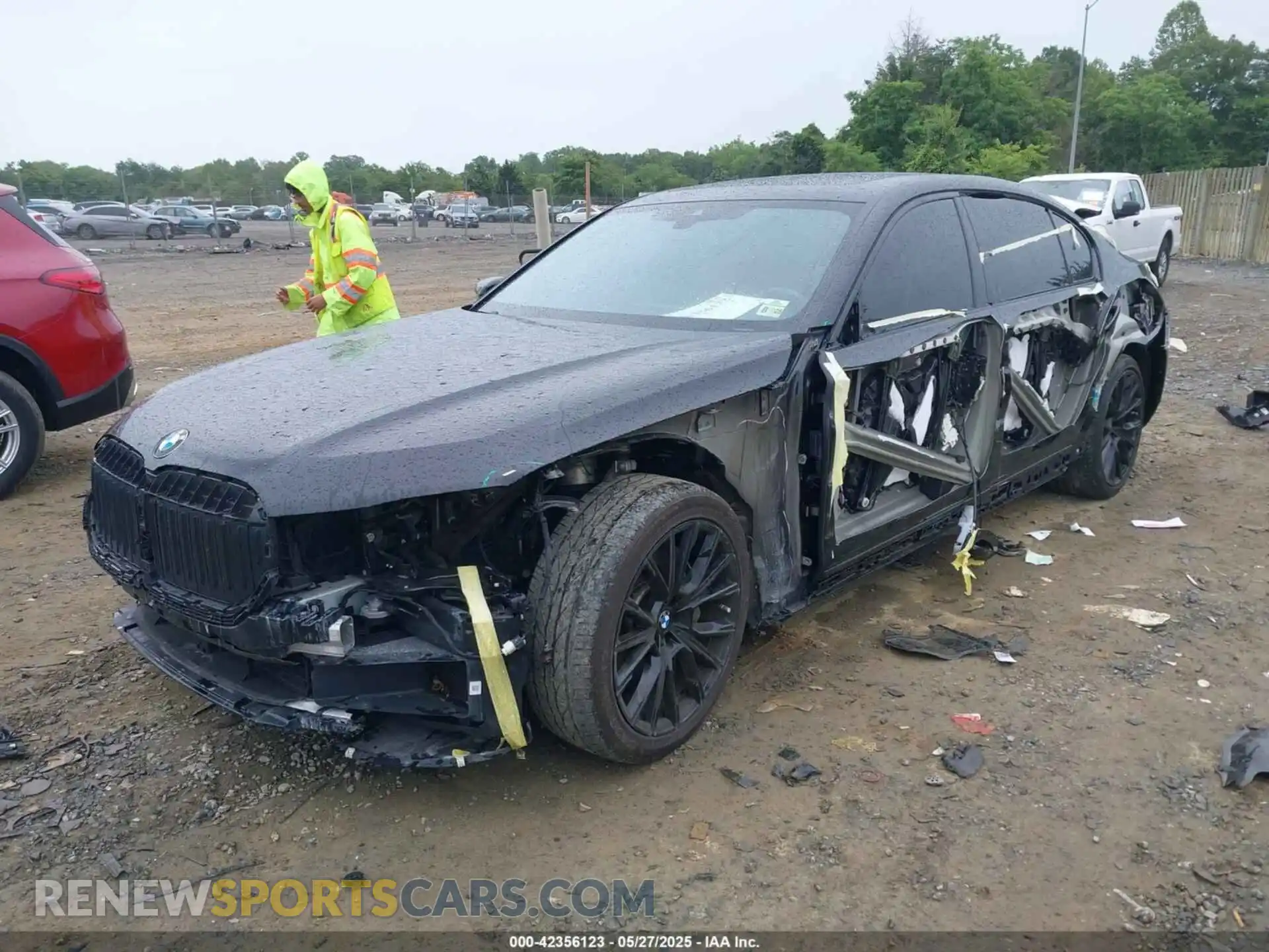 2 Photograph of a damaged car WBA7T2C06NCH07316 BMW 740 2022