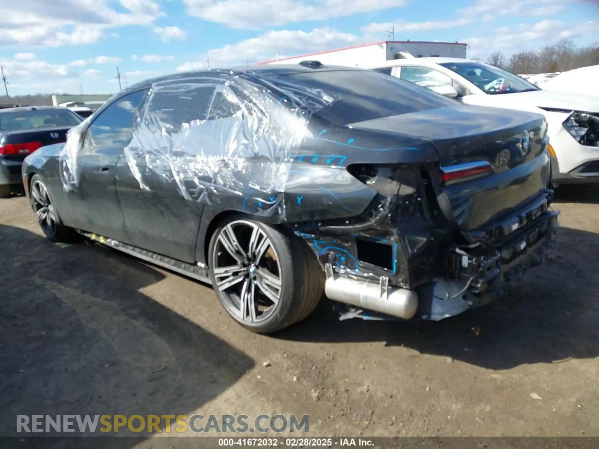 3 Photograph of a damaged car WBA23EH0XPCM66798 BMW 740 2023
