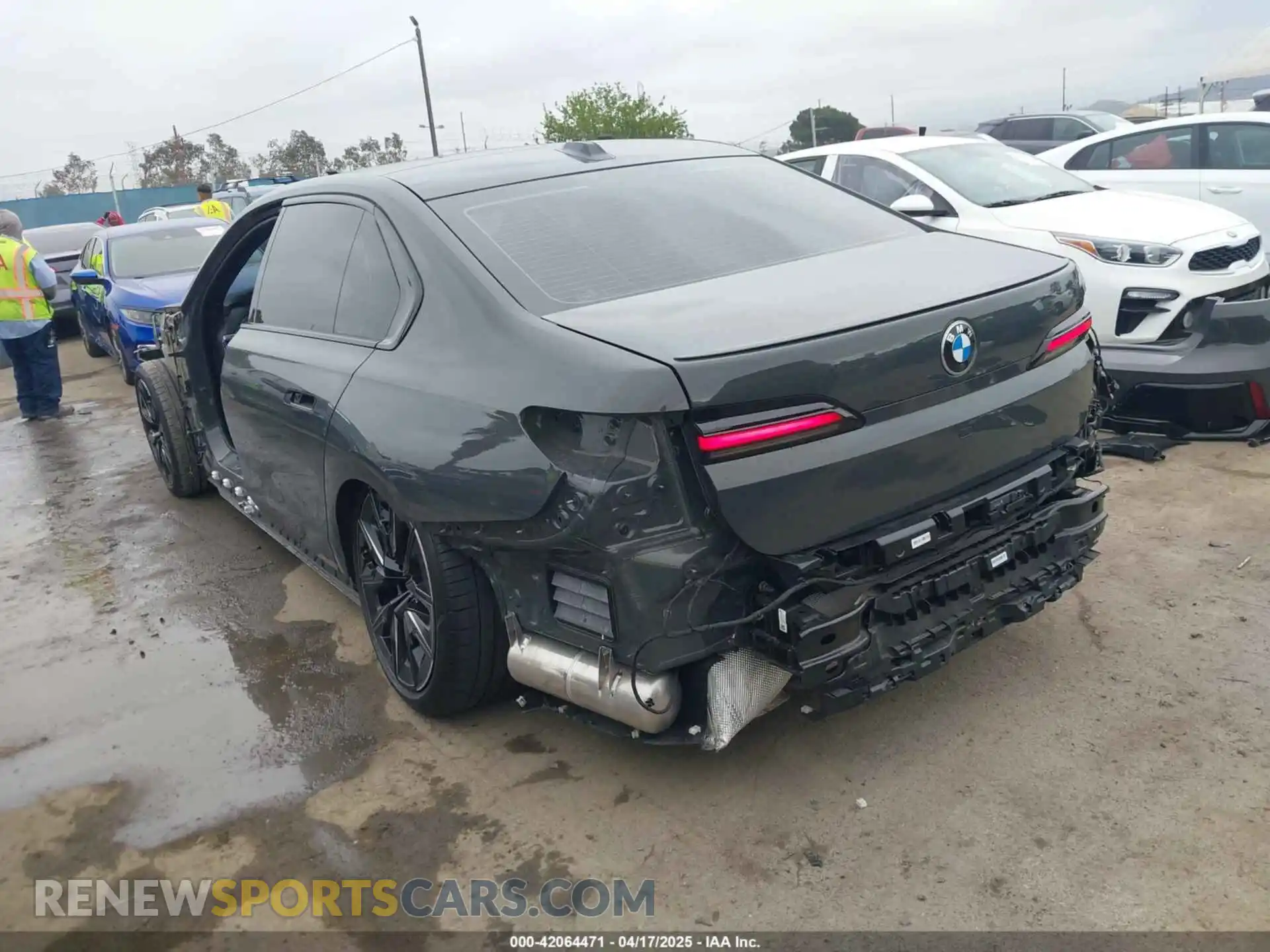 3 Photograph of a damaged car WBA23EH01RCP35452 BMW 740 2024