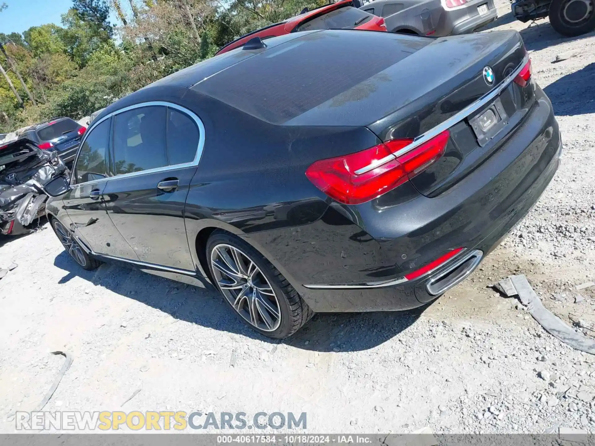 3 Photograph of a damaged car WBA7E2C52KB216696 BMW 740I 2019