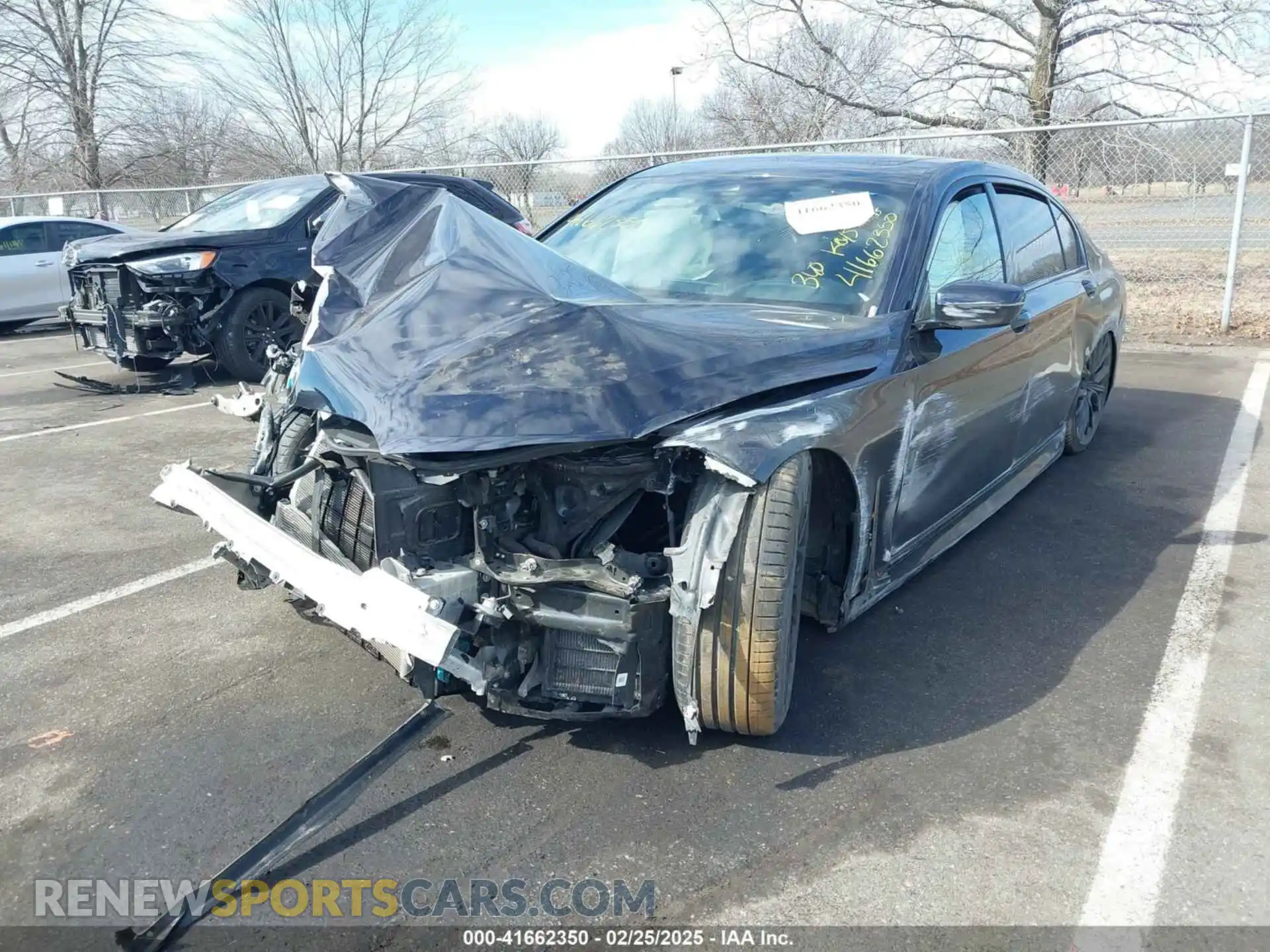 2 fotografías del automóvil dañado WBA7T2C03MCF58569 BMW 740I 2021