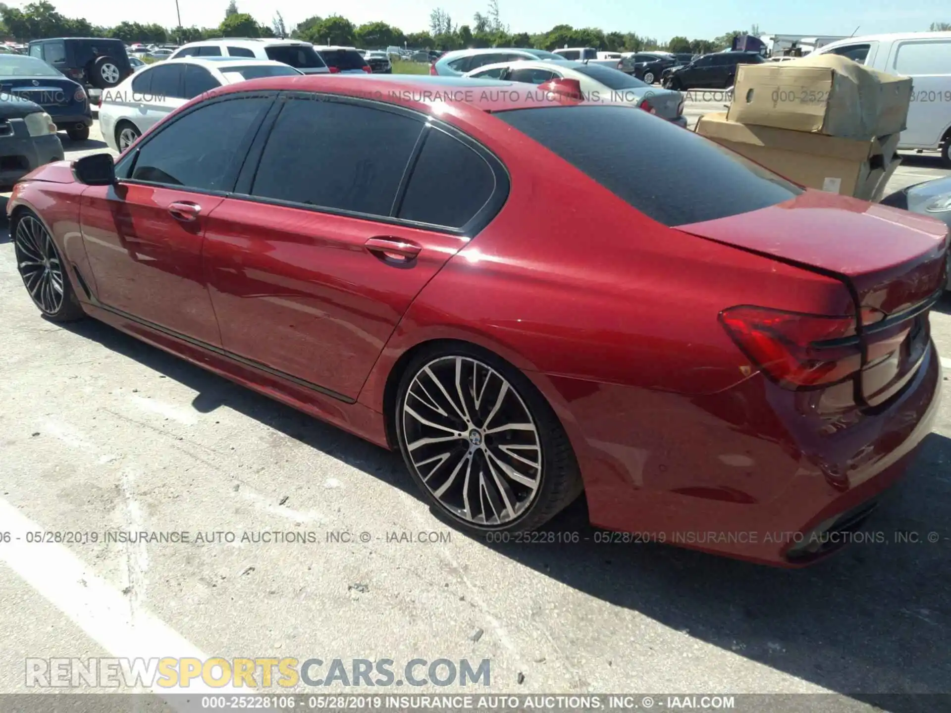 3 Фотография поврежденного автомобиля WBA7F0C5XKGM24720 BMW 750 2019