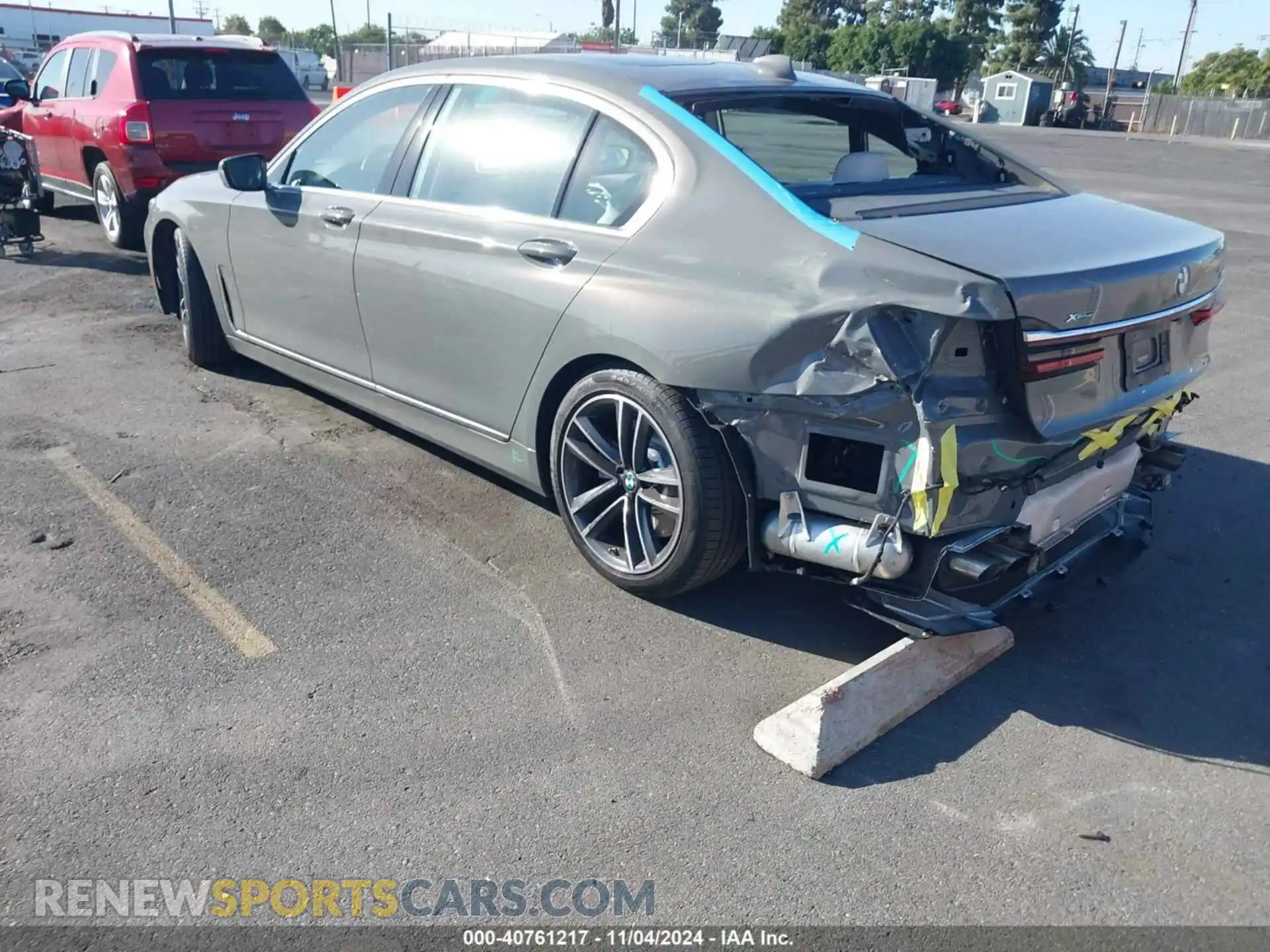 3 Фотография поврежденного автомобиля WBA7U2C0XNCJ17792 BMW 750 2022