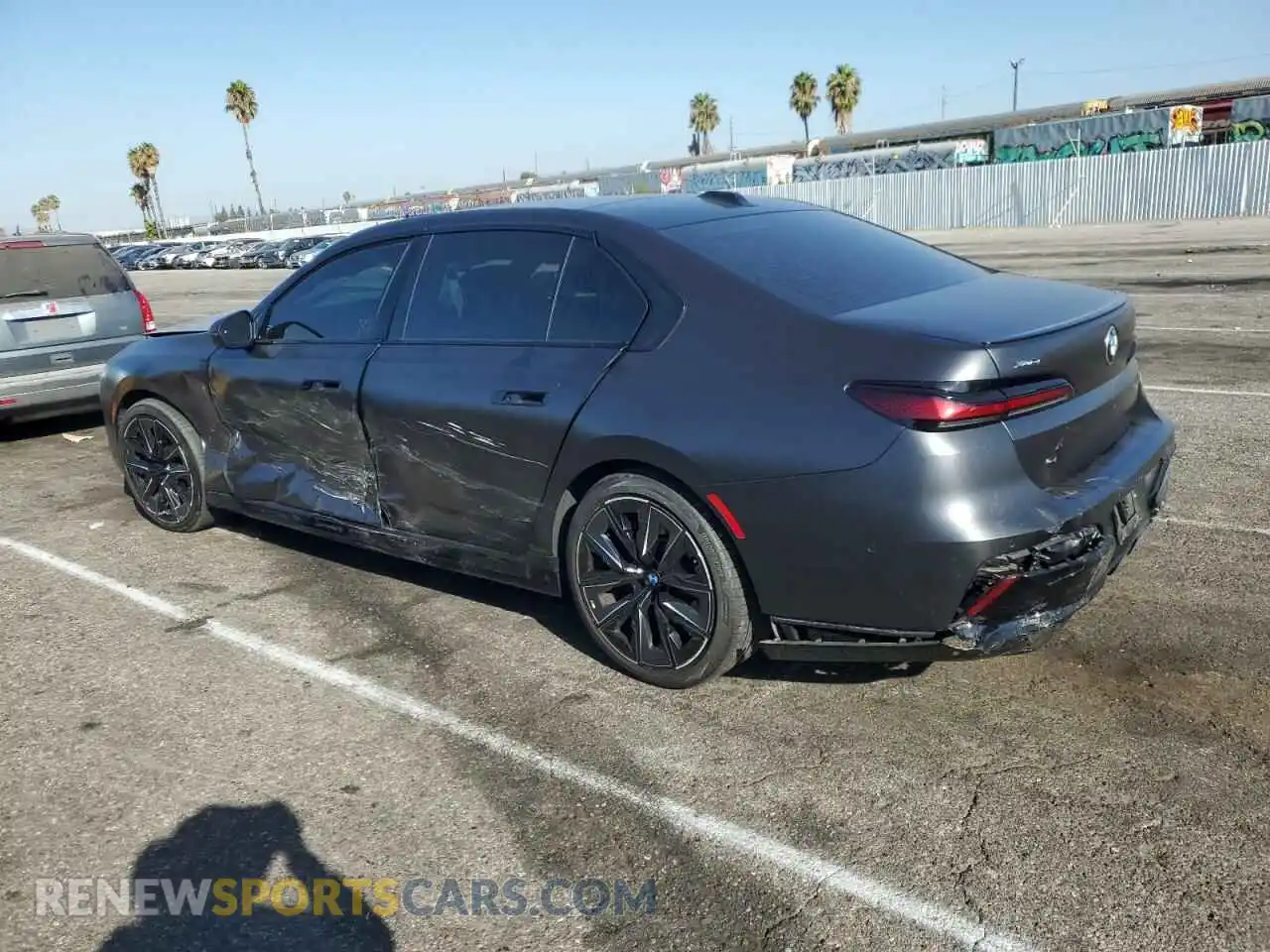 2 Photograph of a damaged car WBA33EJ0XPCL76968 BMW 760 XI 2023