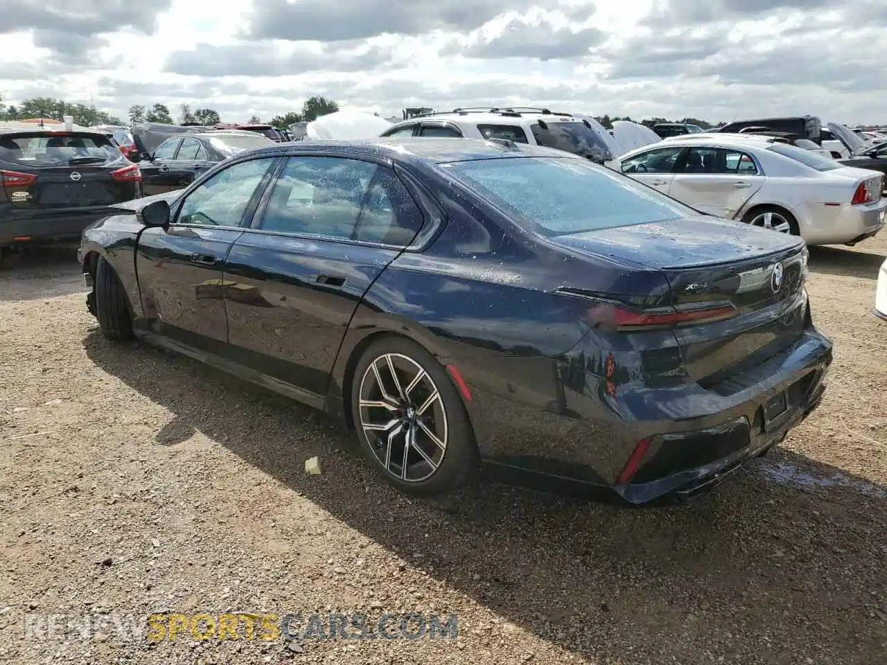 2 fotografías del automóvil dañado WBA33EJ06RCR25522 BMW 760 XI 2024