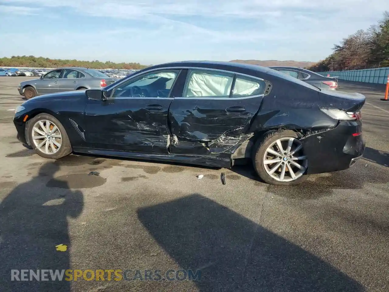 2 Photograph of a damaged car WBAGV4C03LCD88931 BMW 8 SERIES 2020