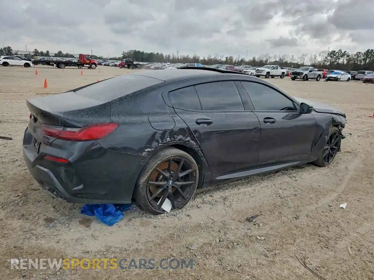 3 Photograph of a damaged car WBAGV2C04MCF18902 BMW 8 SERIES 2021