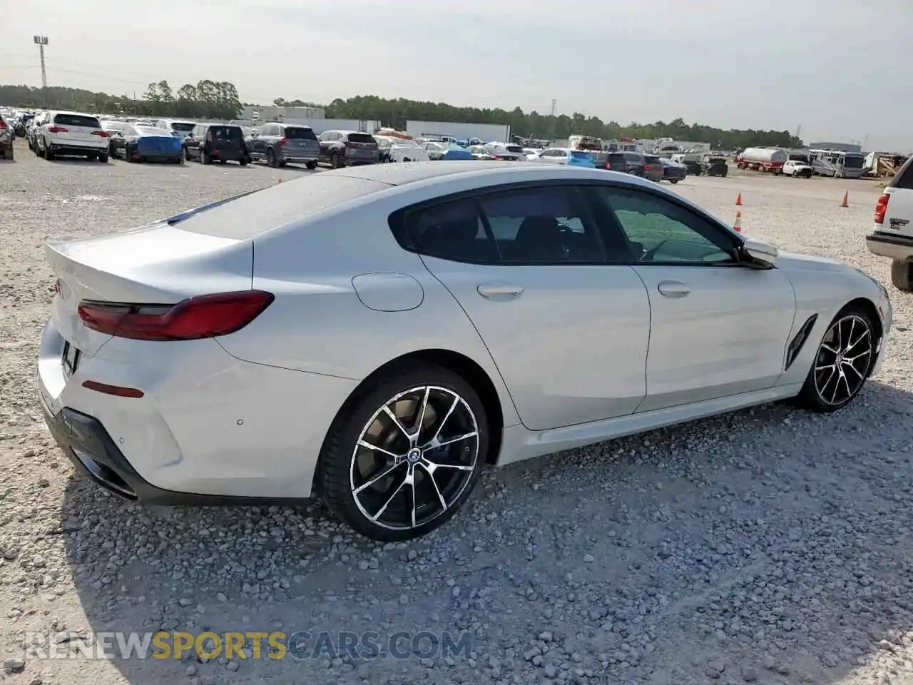 3 Photograph of a damaged car WBAGV4C03MCG29629 BMW 8 SERIES 2021