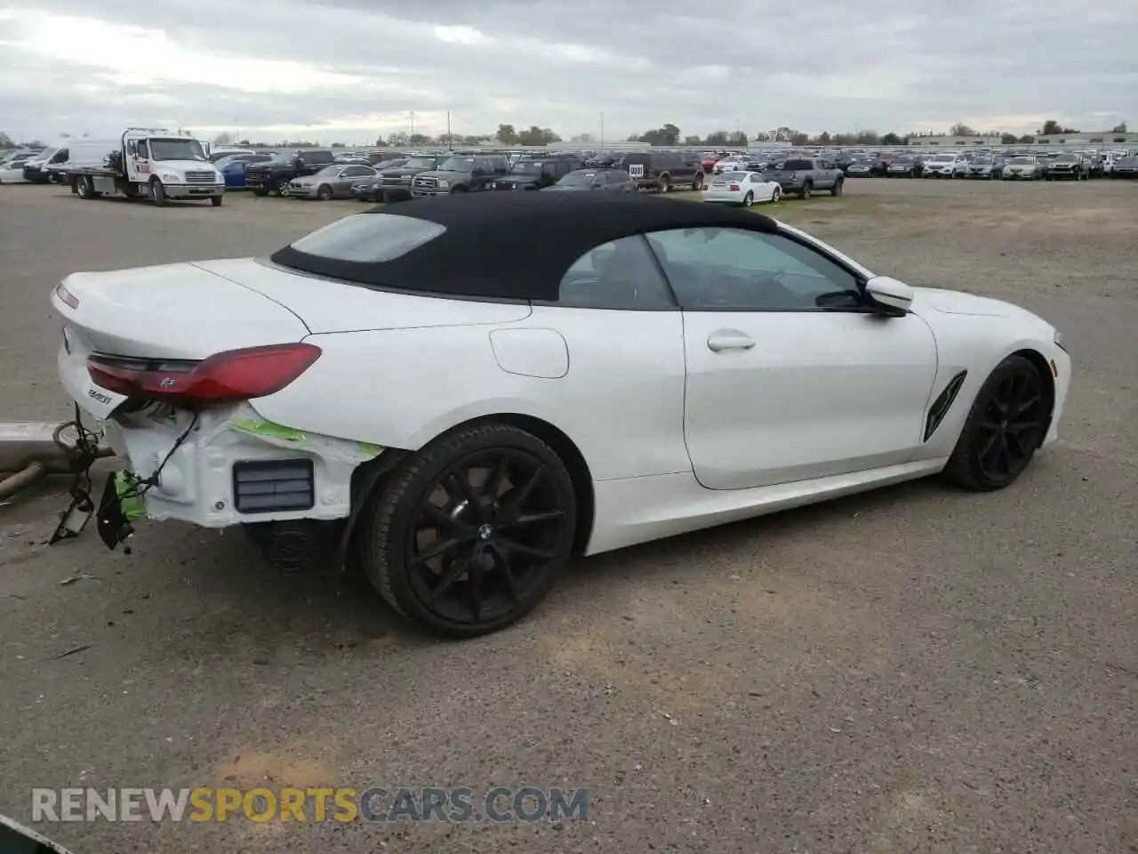 3 Photograph of a damaged car WBADZ2C04NCK03233 BMW 8 SERIES 2022
