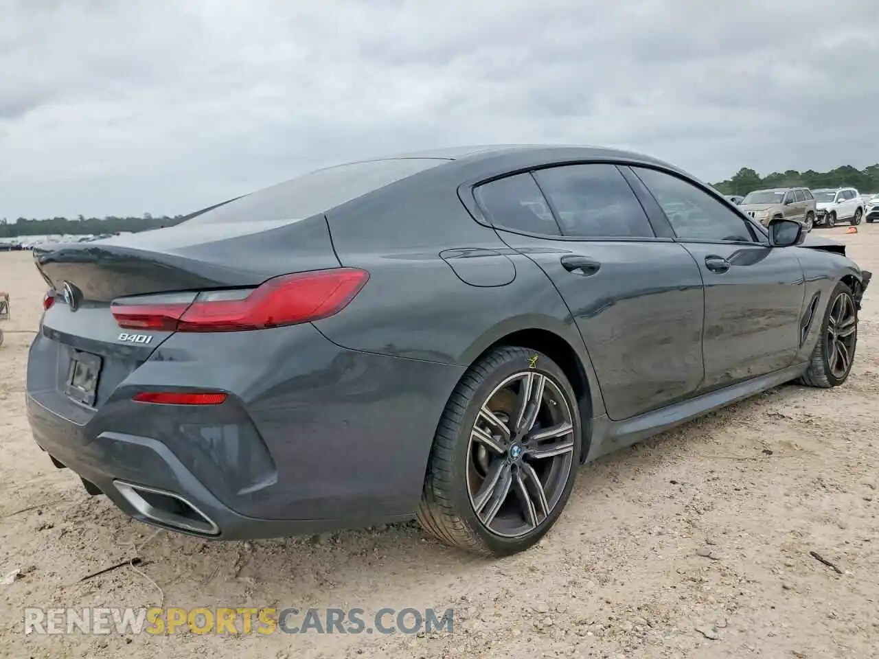 3 Photograph of a damaged car WBAGV2C00NCJ99156 BMW 8 SERIES 2022