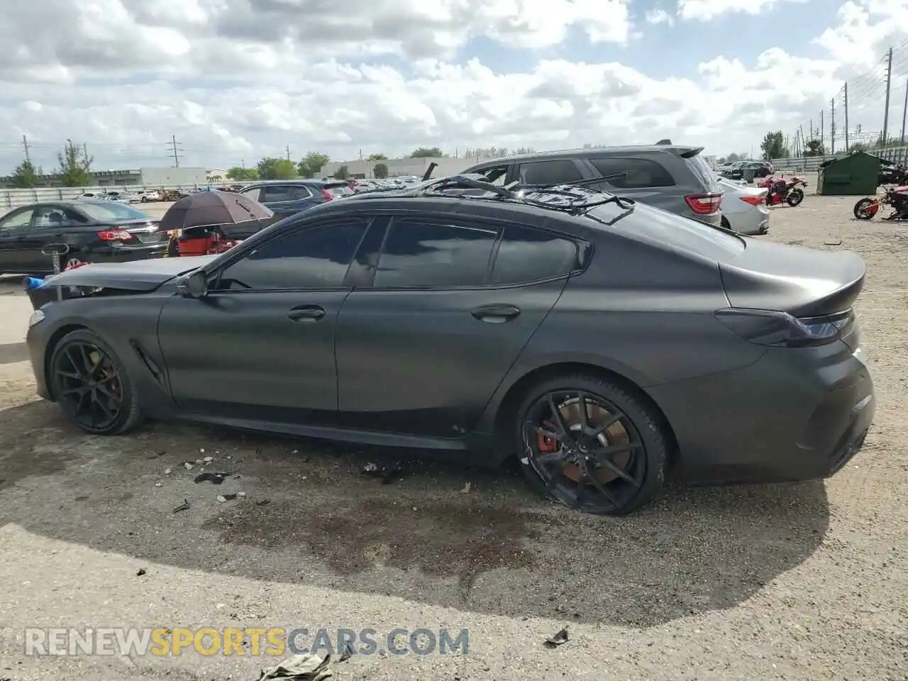 2 Photograph of a damaged car WBAGV2C04NCG90509 BMW 8 SERIES 2022