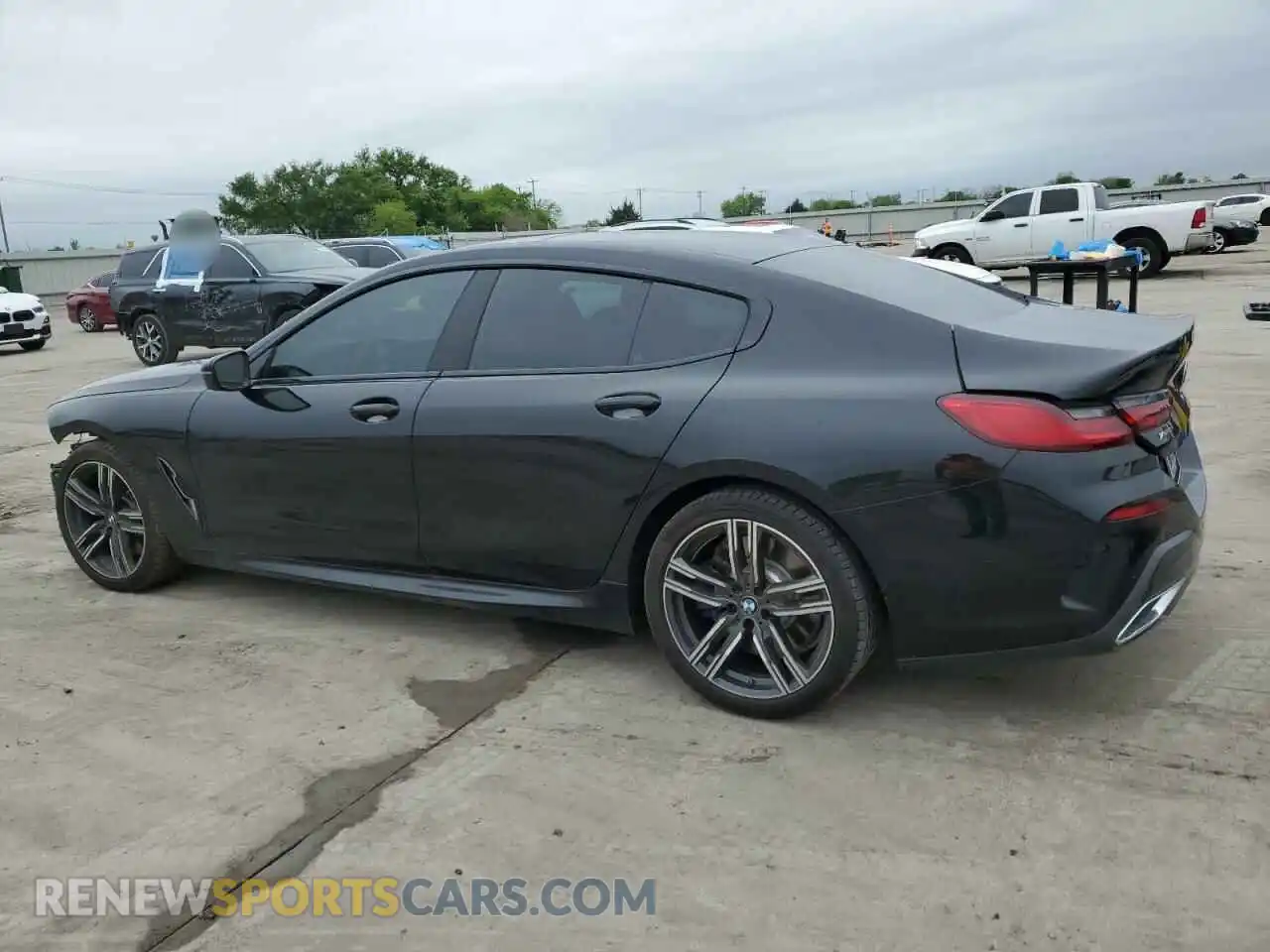 2 Photograph of a damaged car WBAGV4C01NCH18603 BMW 8 SERIES 2022
