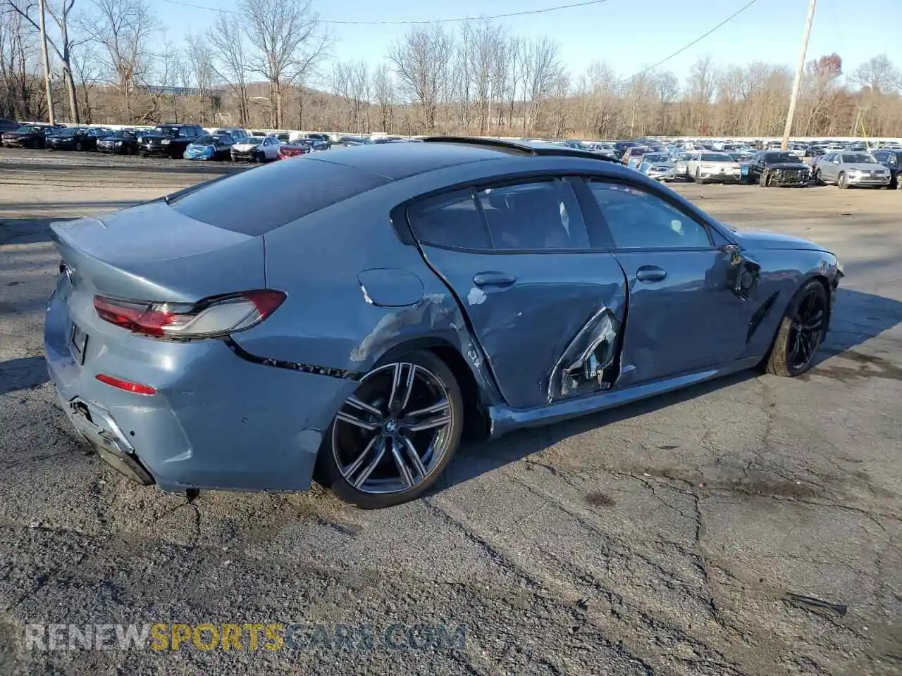3 Photograph of a damaged car WBAGV4C02NCH50928 BMW 8 SERIES 2022