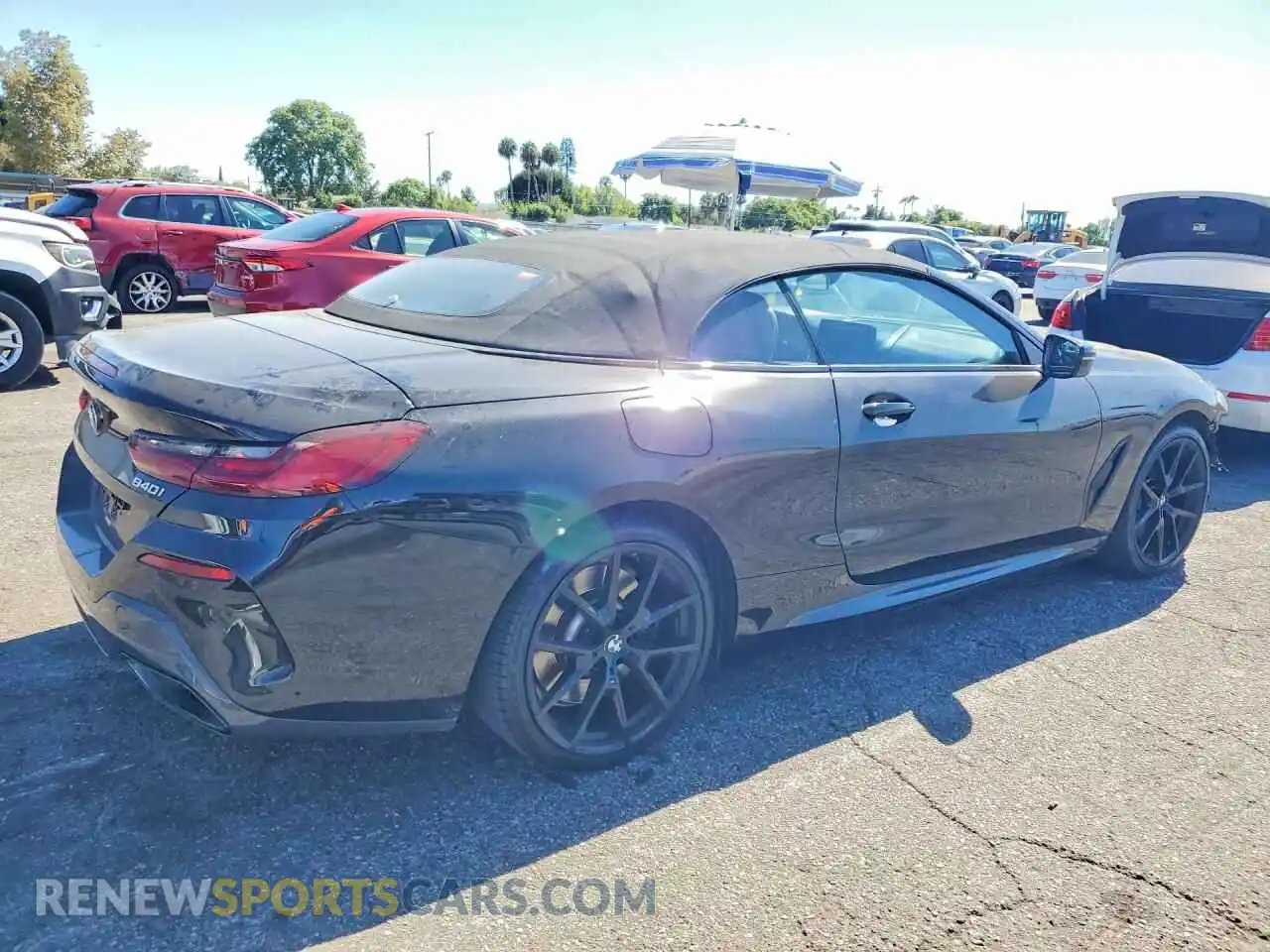 3 Фотография поврежденного автомобиля WBADZ2C00PCM50574 BMW 8 SERIES 2023