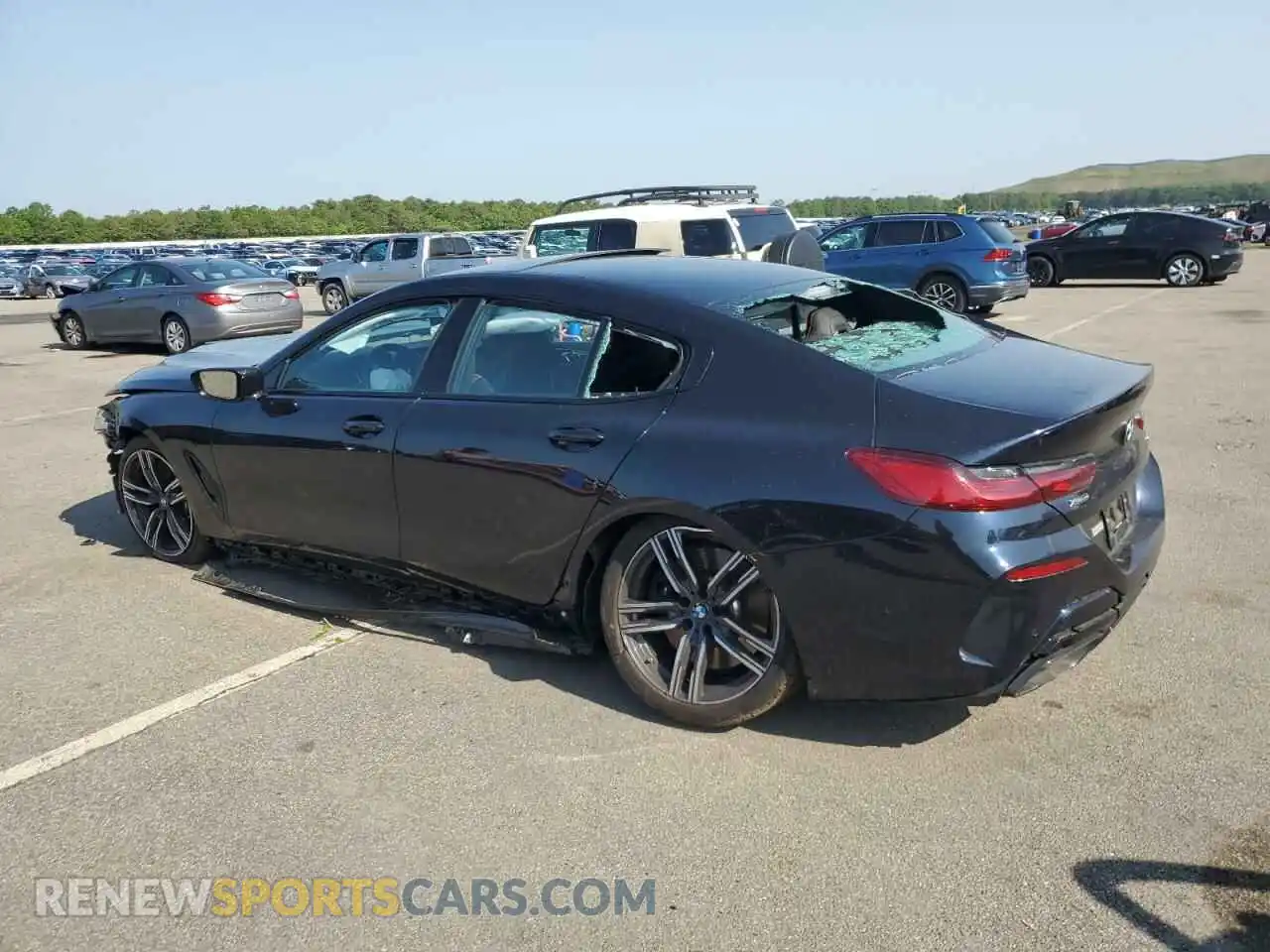 2 Photograph of a damaged car WBAGV4C05PCL05034 BMW 8 SERIES 2023