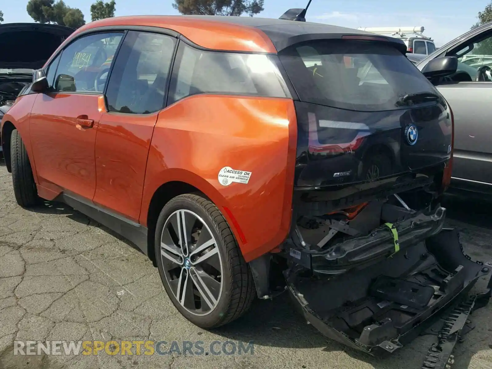 3 Фотография поврежденного автомобиля WBY1Z2C51FV287517 BMW I SERIES 2015