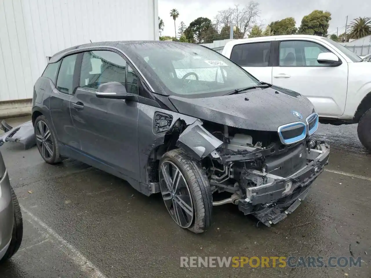 4 Photograph of a damaged car WBY8P4C0XL7F76449 BMW I SERIES 2020