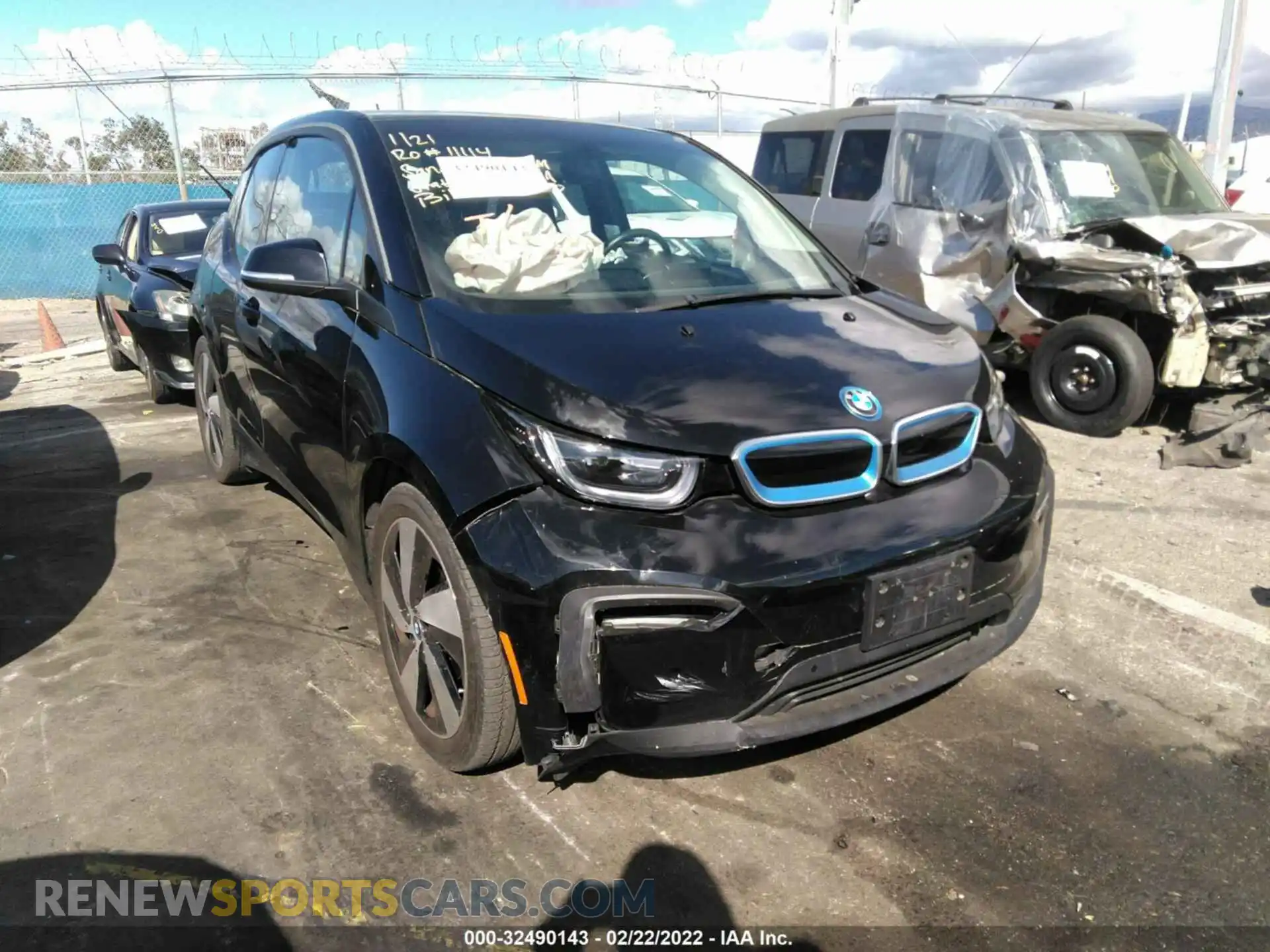 1 Photograph of a damaged car WBY8P2C58K7D80279 BMW I3 2019