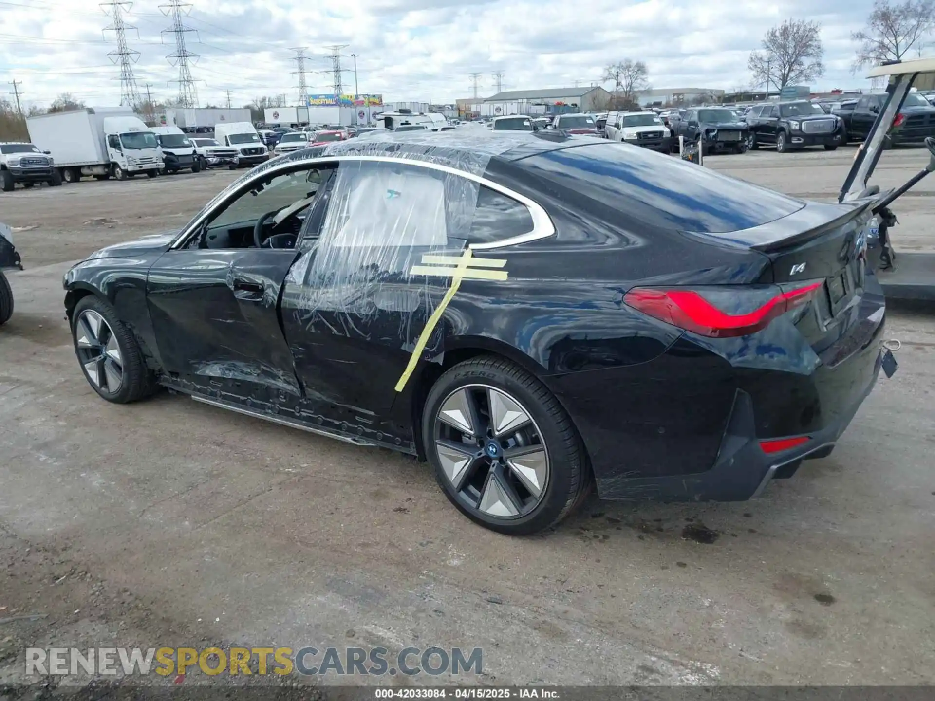 3 fotografías del automóvil dañado WBY83FB01RFS71670 BMW I4 2024