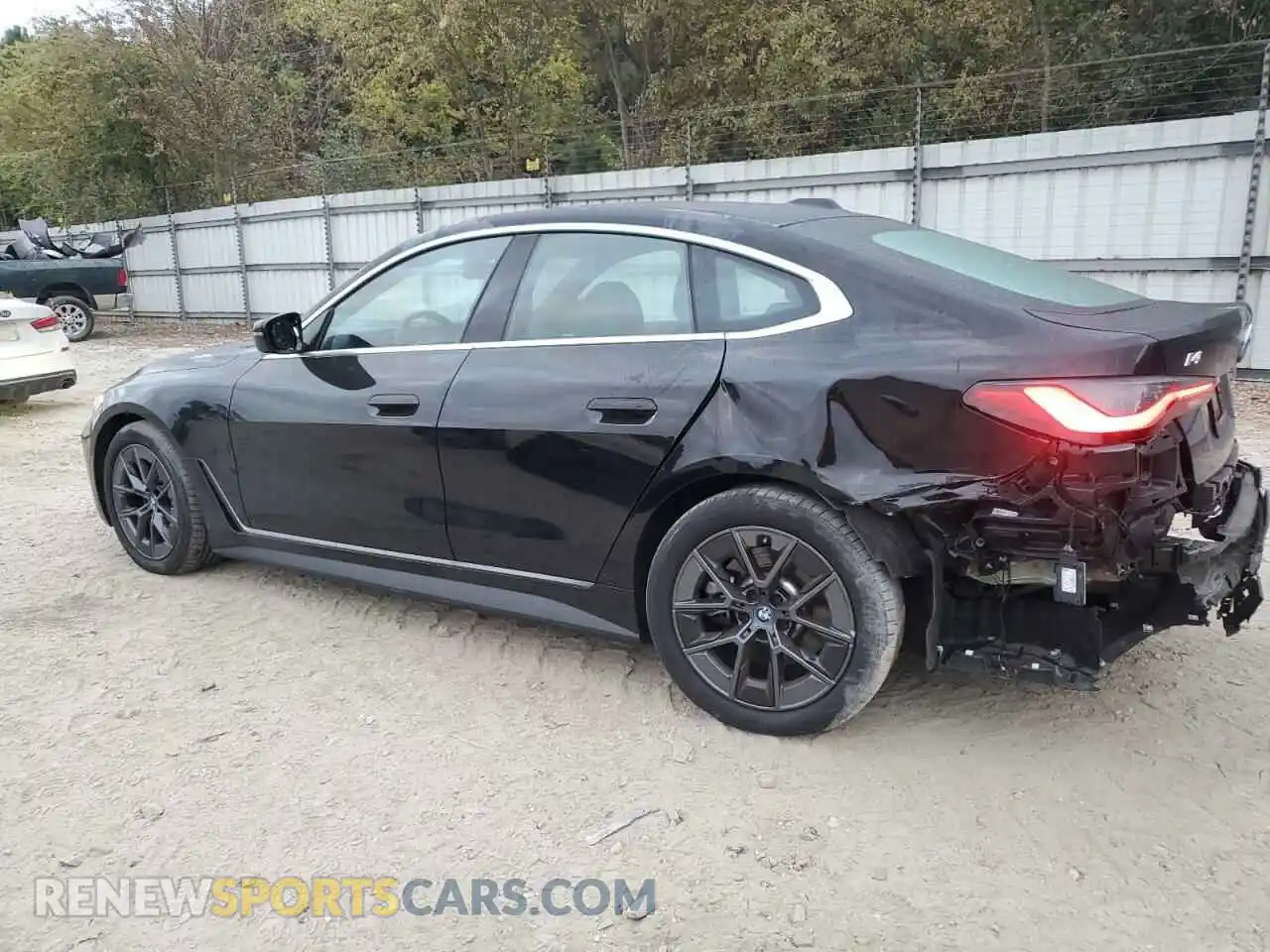 2 Photograph of a damaged car WBY73AW04NFN08123 BMW I4 EDRIVE 2022