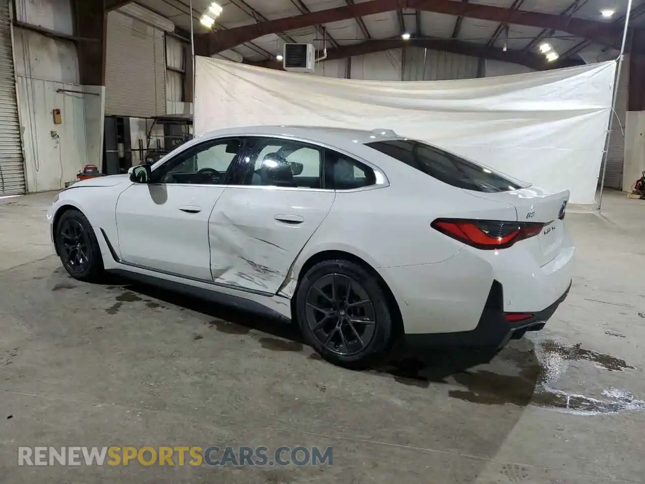 2 Photograph of a damaged car WBY73AW0XNFM42502 BMW I4 EDRIVE 2022