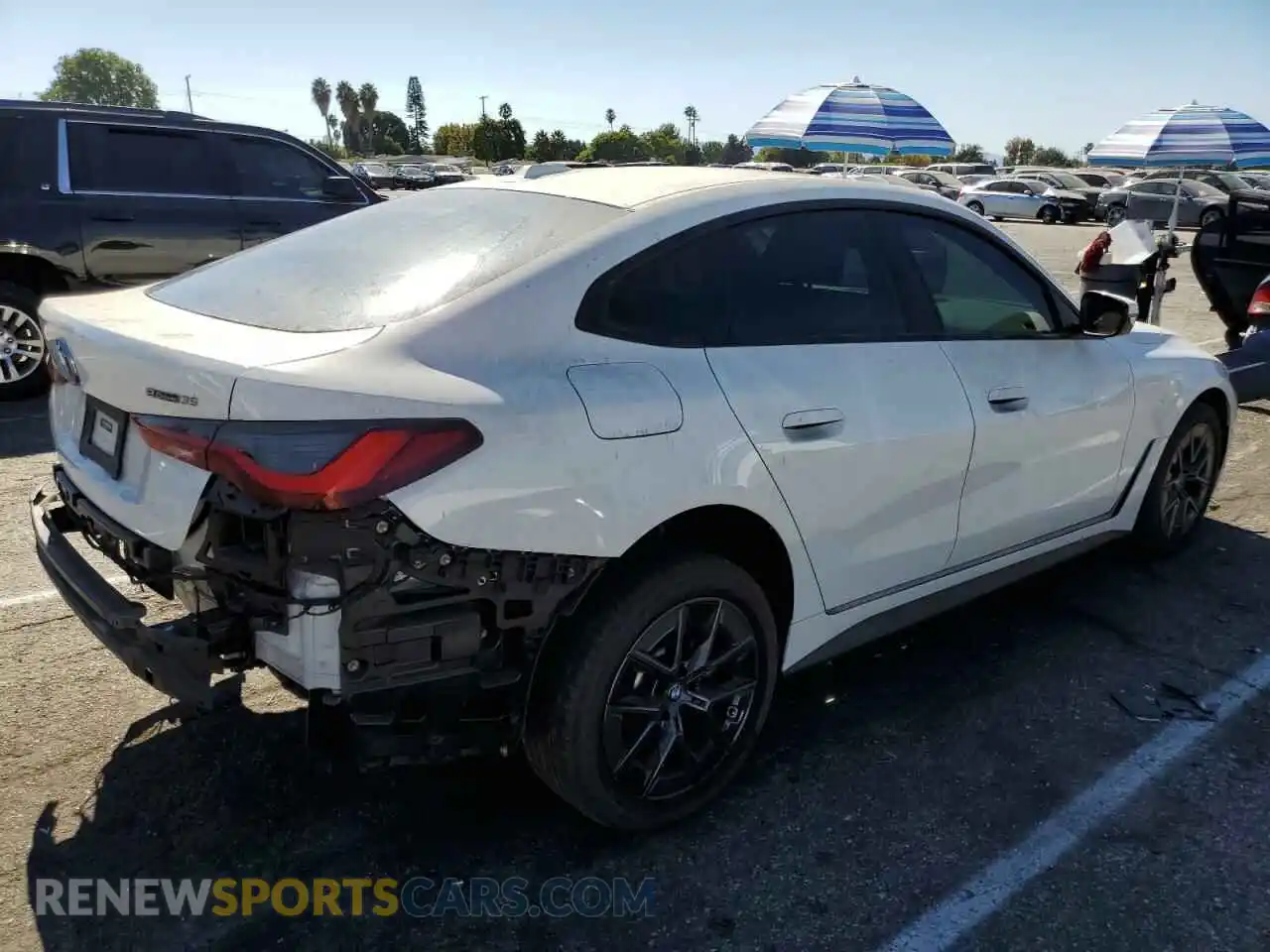 3 Photograph of a damaged car WBY43AW07PFP94474 BMW I4 EDRIVE 2023