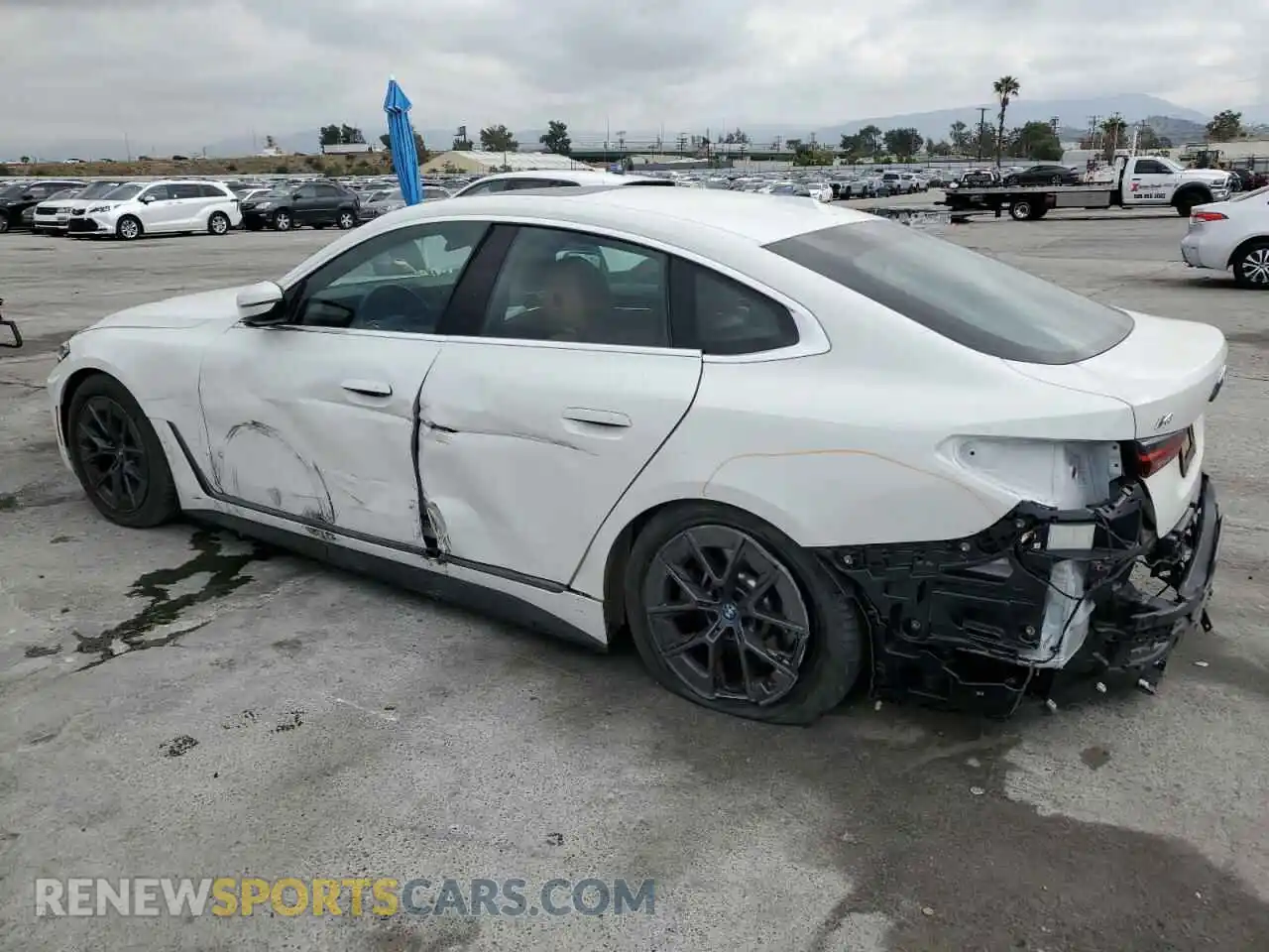 2 fotografías del automóvil dañado WBY43AW05RFT14046 BMW I4 EDRIVE 2024