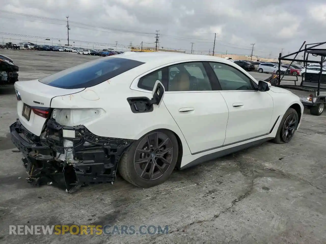 3 fotografías del automóvil dañado WBY43AW05RFT14046 BMW I4 EDRIVE 2024