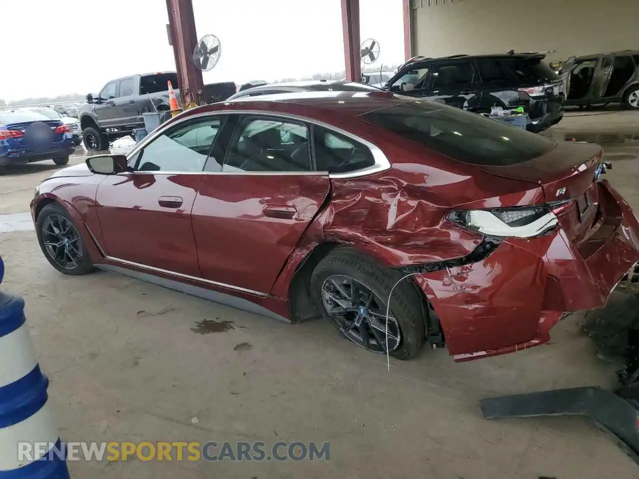 2 fotografías del automóvil dañado WBY43AW06RFR52113 BMW I4 EDRIVE 2024