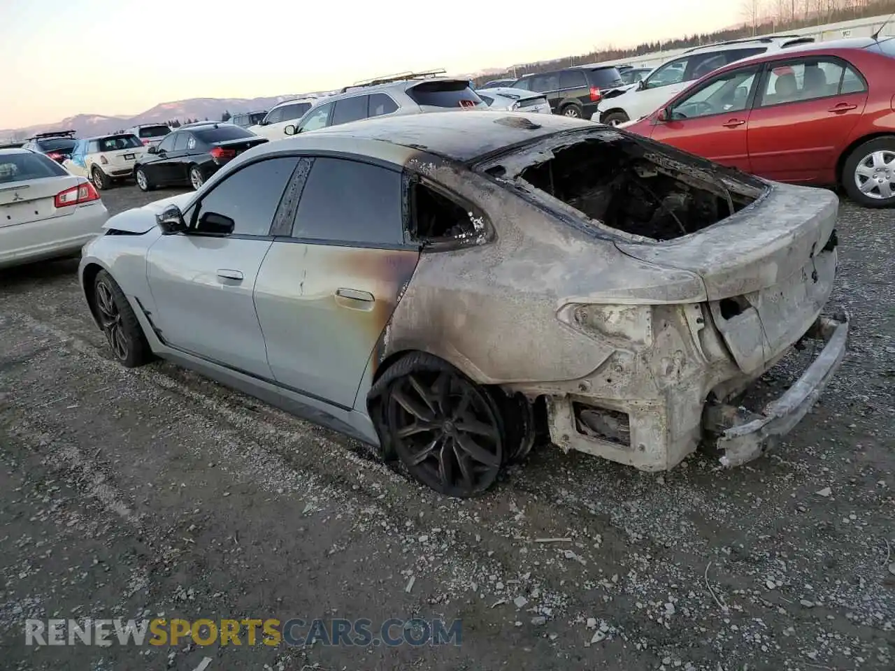 2 Фотография поврежденного автомобиля WBY33AW03PFN52597 BMW I4 M50 2023