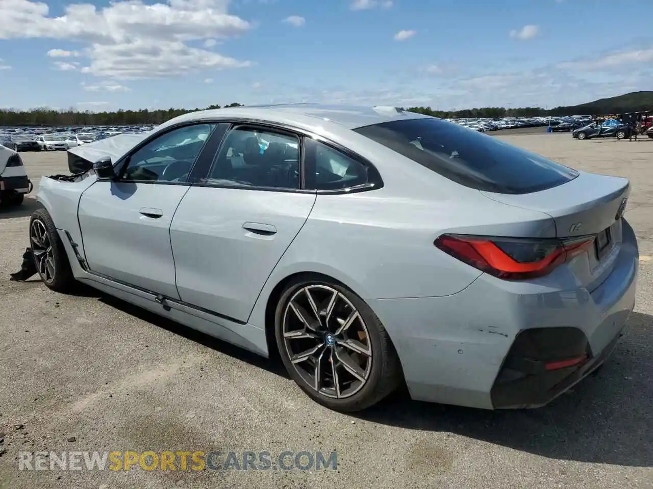 2 Фотография поврежденного автомобиля WBY33AW03PFR42535 BMW I4 M50 2023