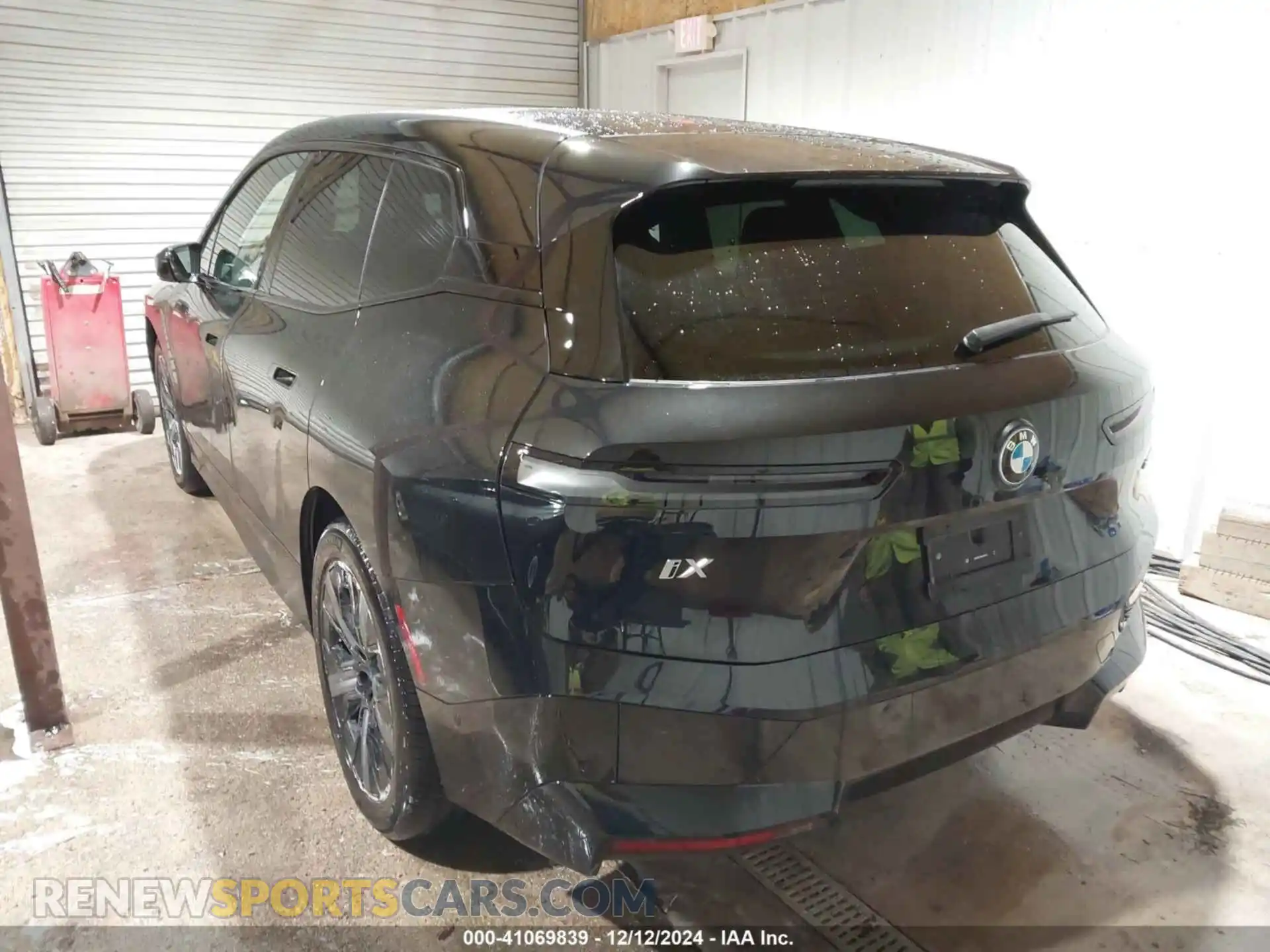 3 Photograph of a damaged car WB523CF08RCP18413 BMW IX 2024