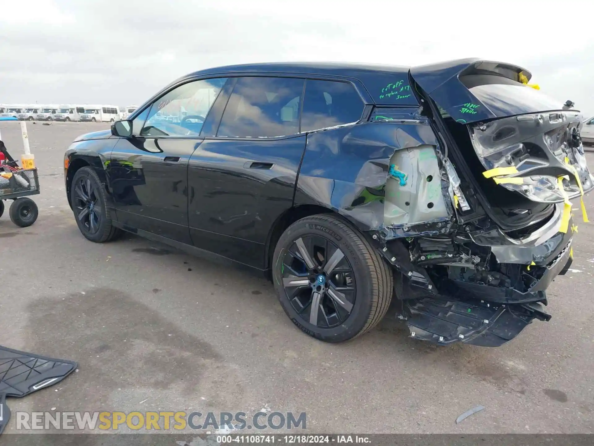 3 Photograph of a damaged car WB523CF06SCS62062 BMW IX 2025