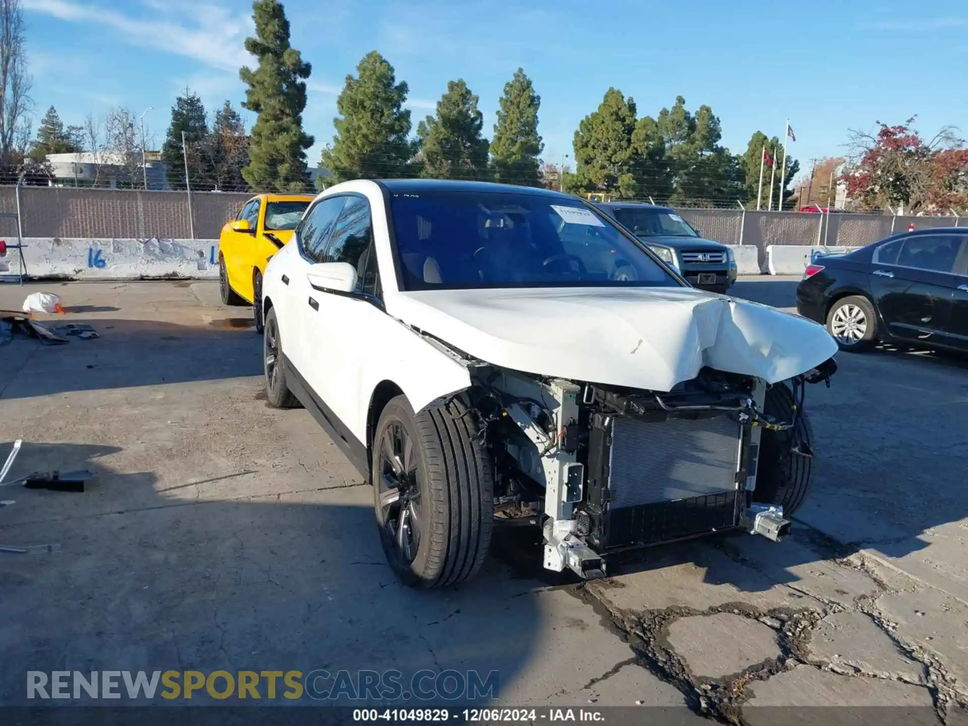 1 Photograph of a damaged car WB523CF0XSCS15701 BMW IX 2025