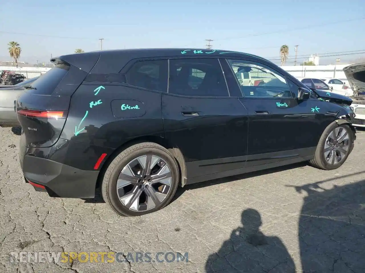 3 Photograph of a damaged car WB523CF06PCM77366 BMW IX XDRIVE5 2023