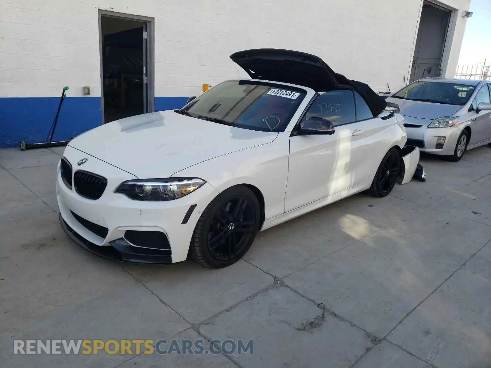 2 Photograph of a damaged car WBA2N3C5XKVJ57332 BMW M2 2019