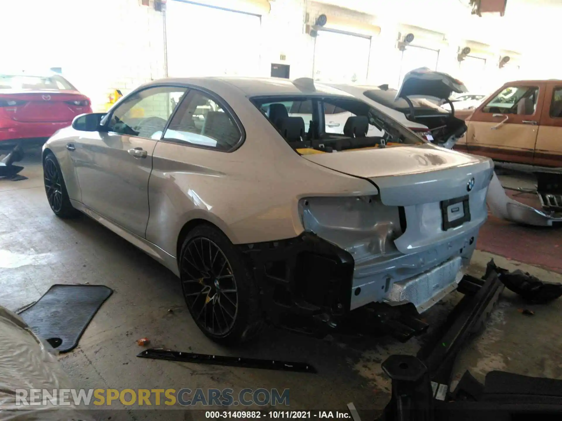 3 Photograph of a damaged car WBS2U7C53K7D17256 BMW M2 2019