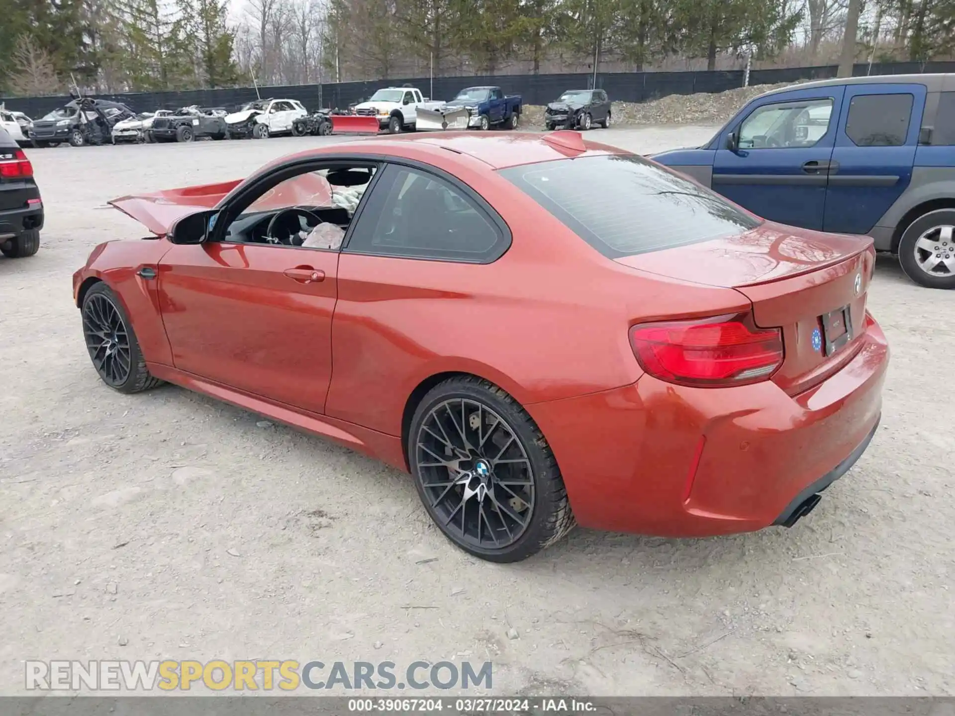 3 Photograph of a damaged car WBS2U7C53KVB09308 BMW M2 2019