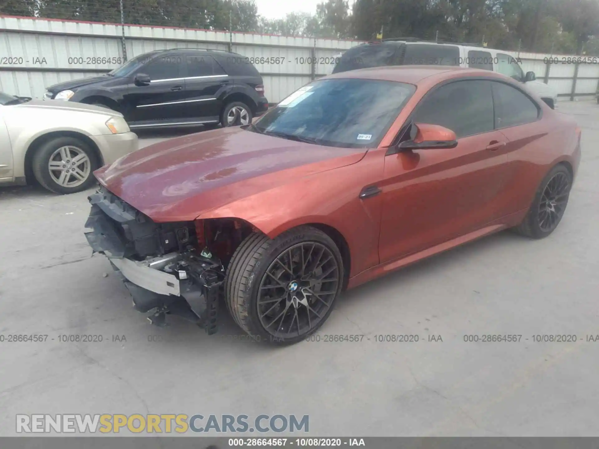 2 Photograph of a damaged car WBS2U7C58KVB09336 BMW M2 2019