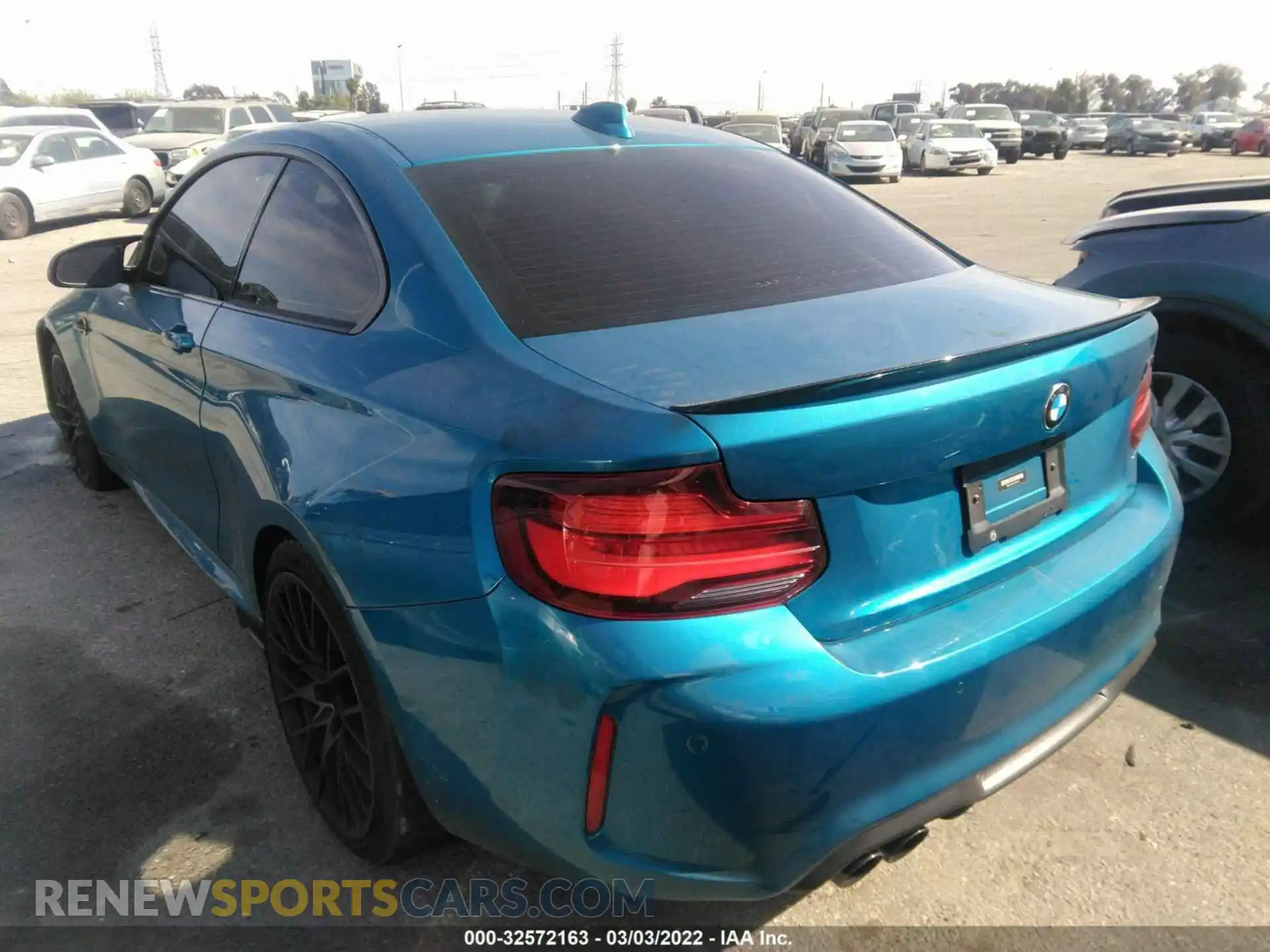 3 Photograph of a damaged car WBS2U7C0XL7E56175 BMW M2 2020