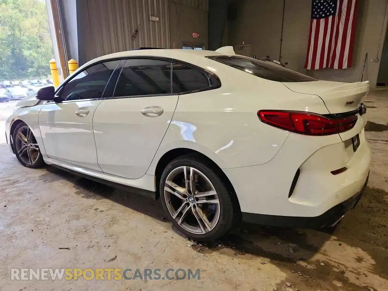 2 Photograph of a damaged car WBA13AL04M7G81841 BMW M2 2021